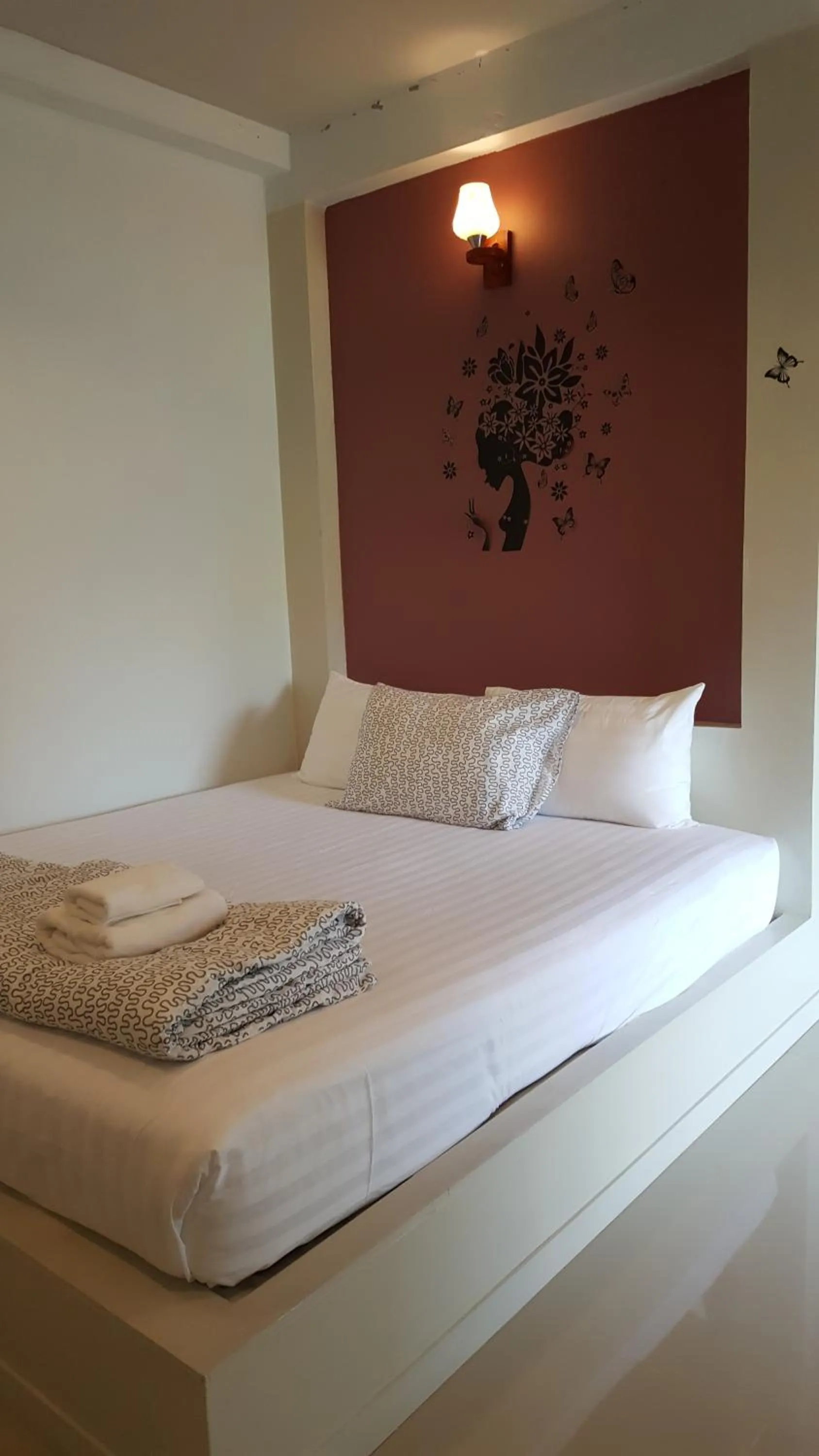 Bed in Juntima Place at Amphawa