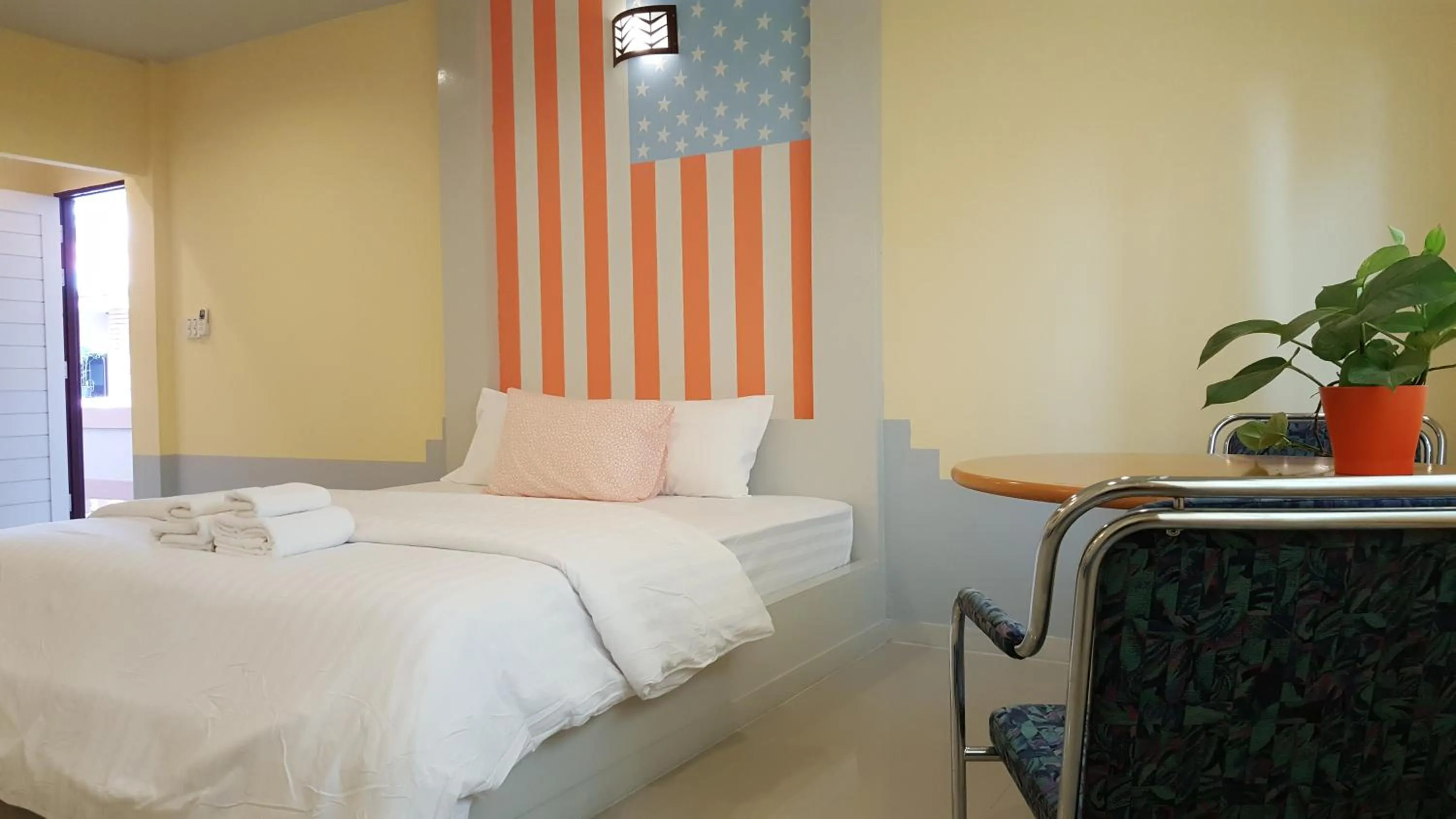 Bed in Juntima Place at Amphawa