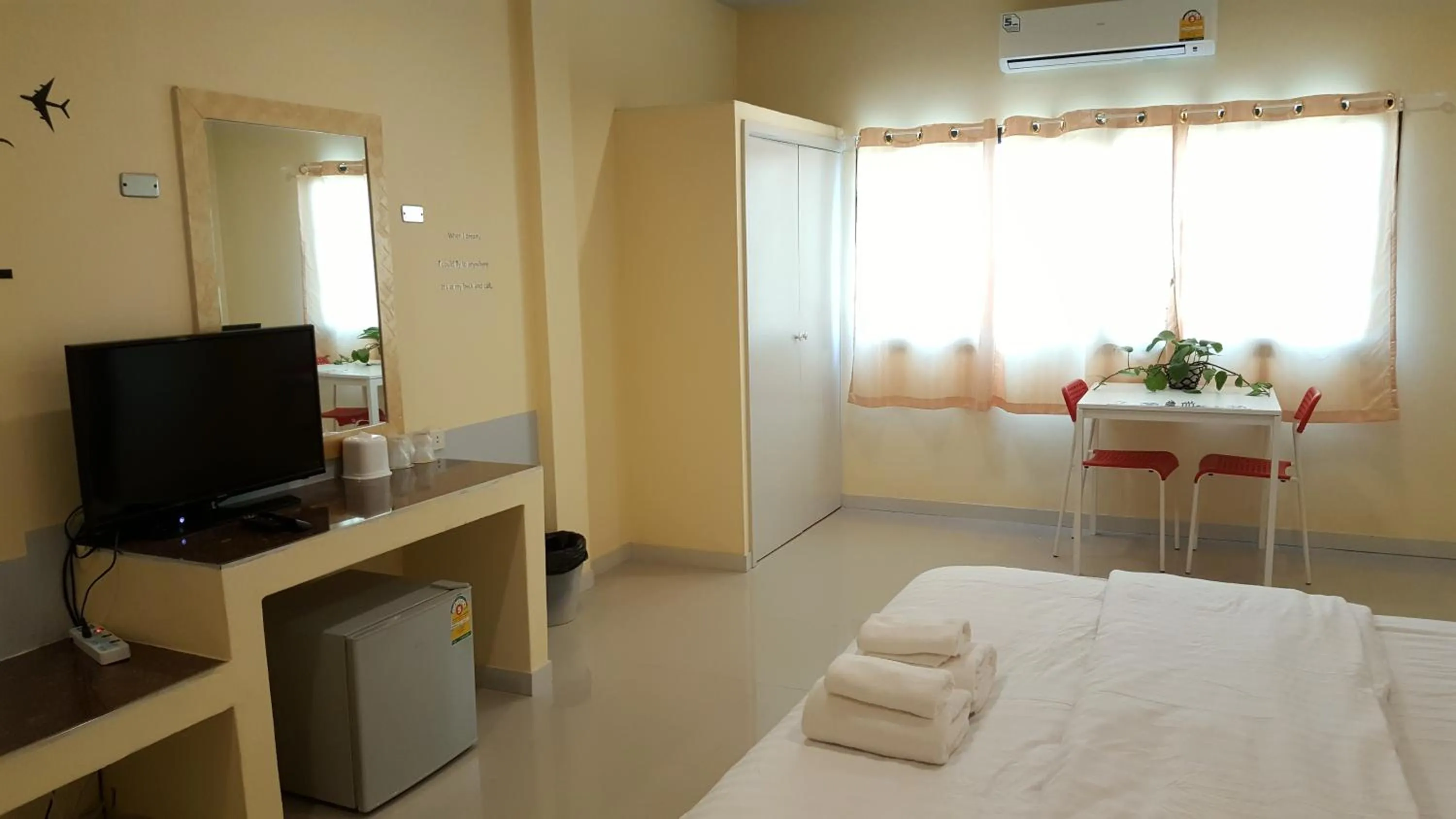 Bed in Juntima Place at Amphawa