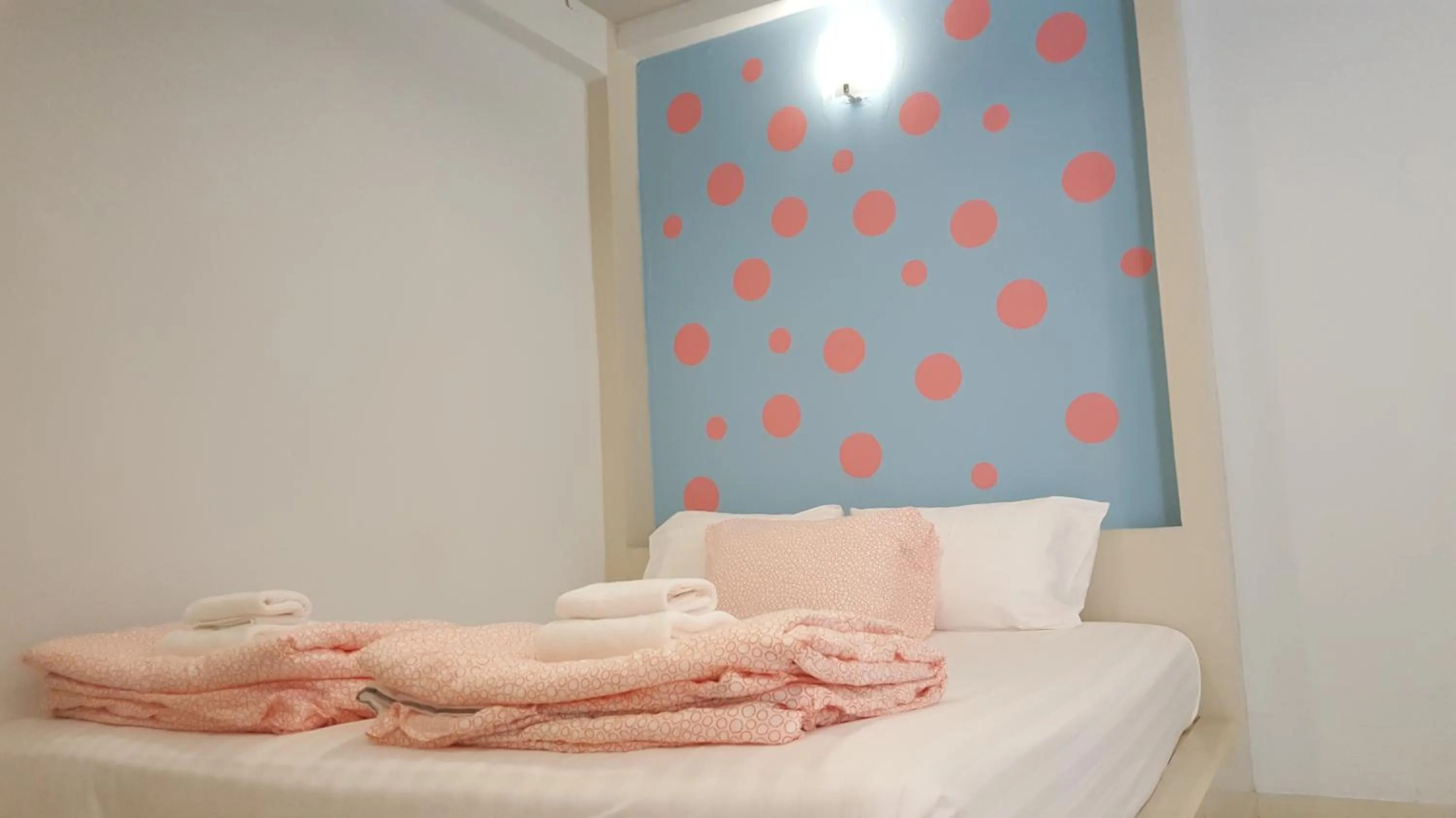 Bed in Juntima Place at Amphawa