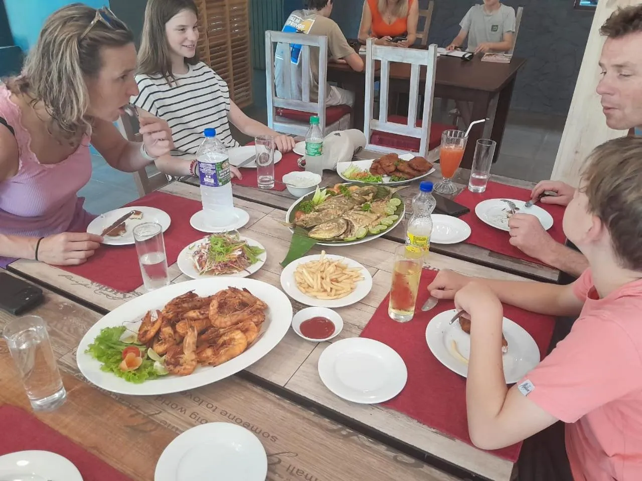 Restaurant/places to eat in Morning Star Resorts