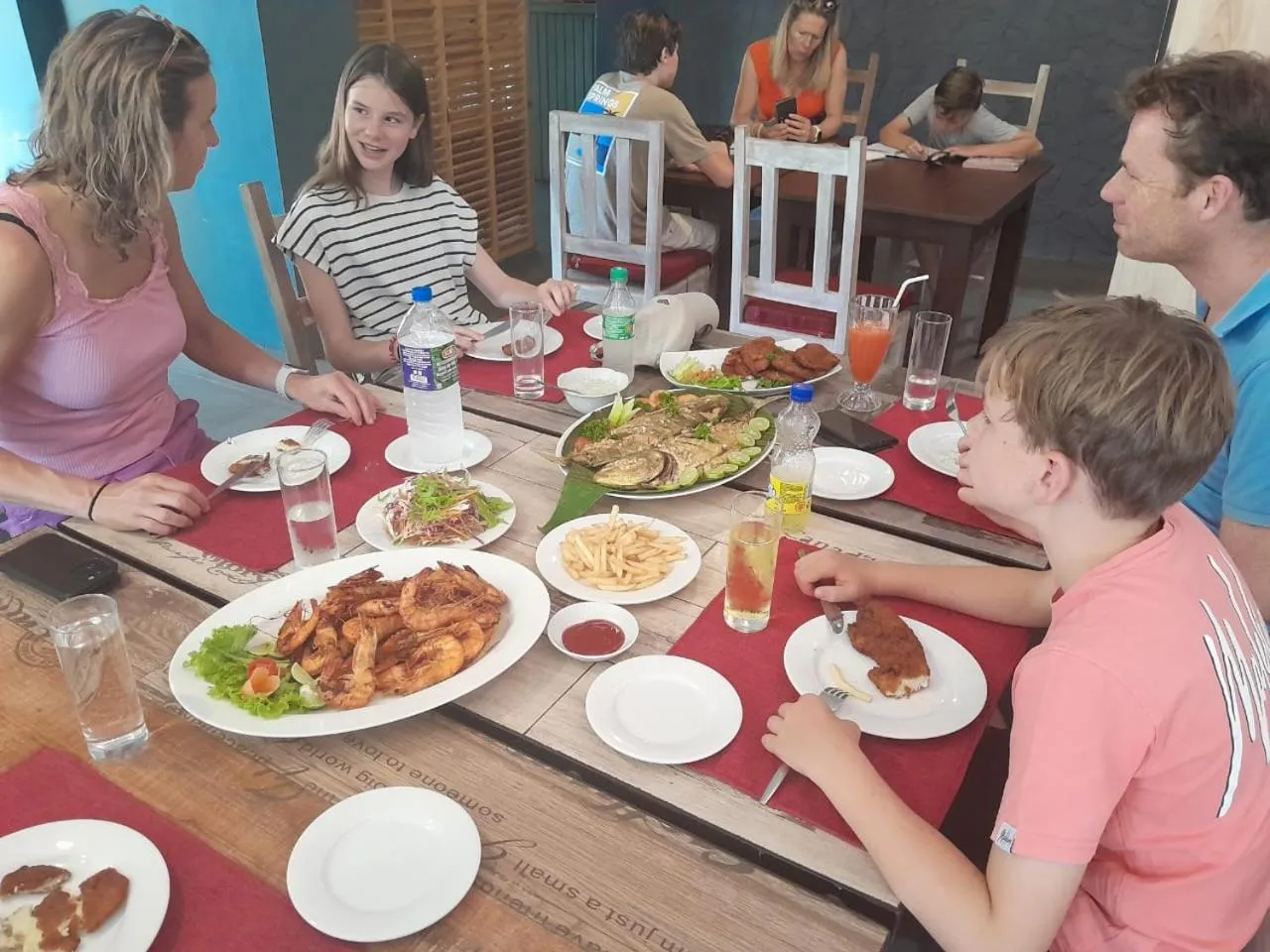 Restaurant/places to eat in Morning Star Resorts