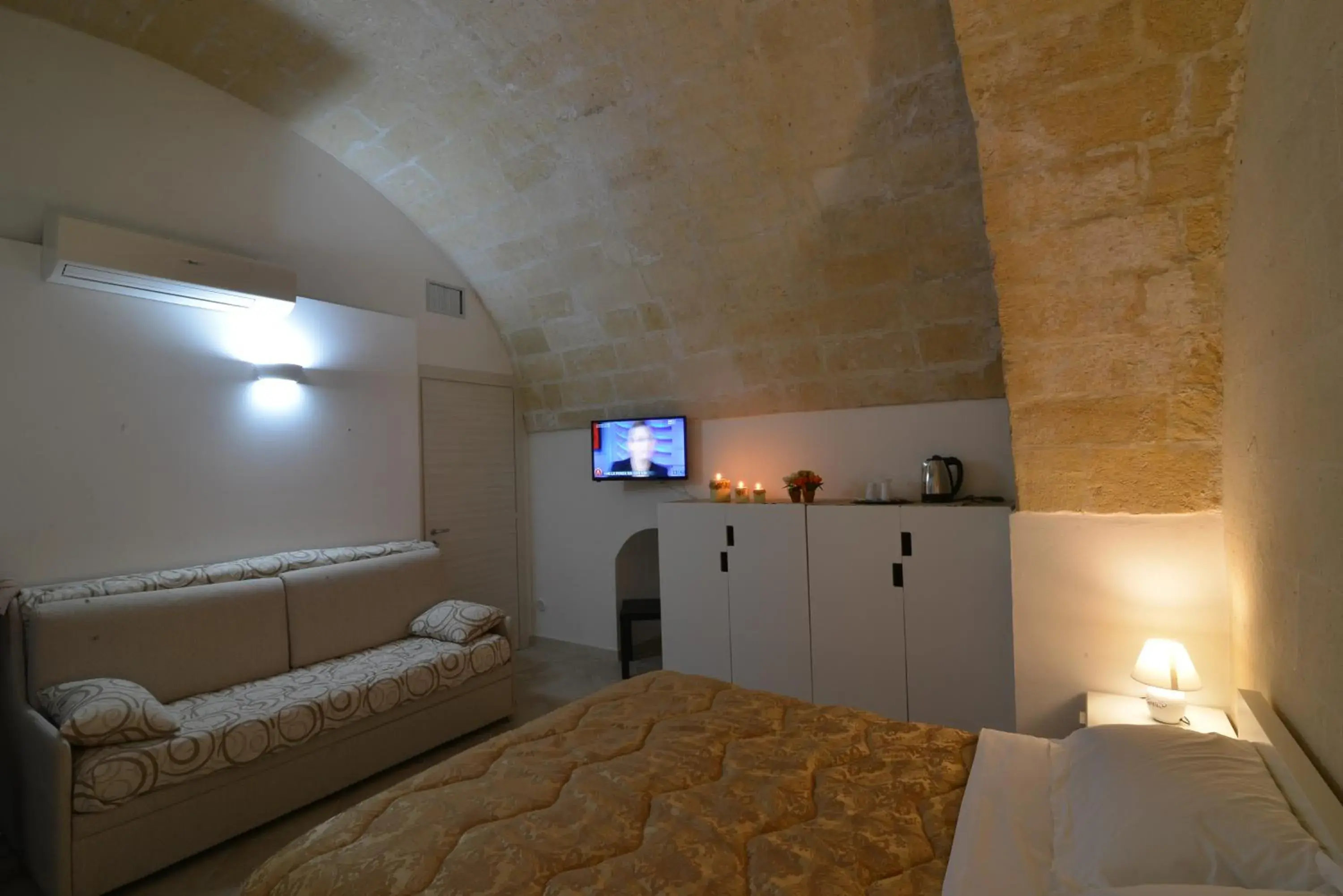 Property building, Bed in Il Nespolo Matera Property building, Bed in Il Nespolo Matera
