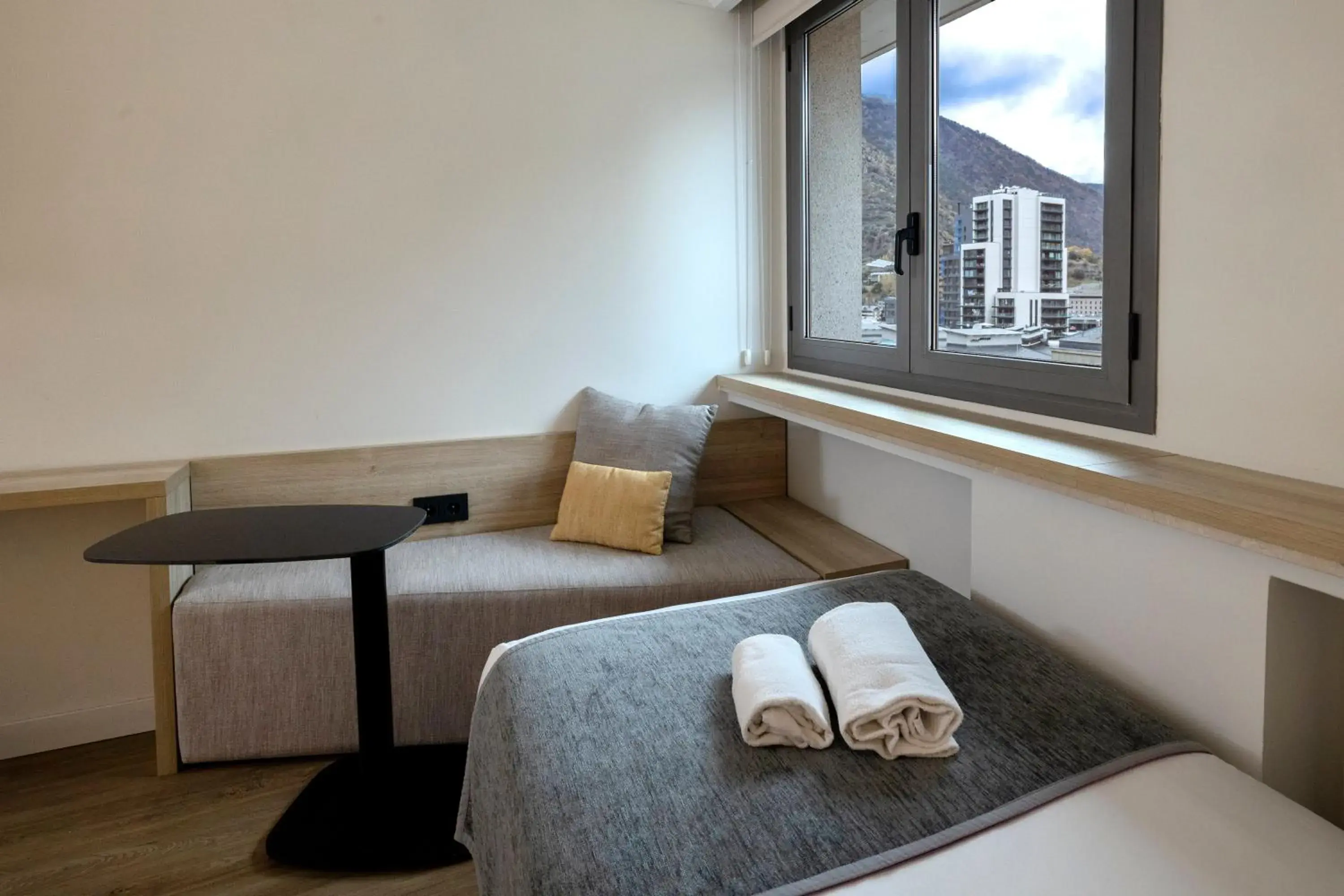 Photo of the whole room in Sercotel Delfos Andorra Photo of the whole room in Sercotel Delfos Andorra