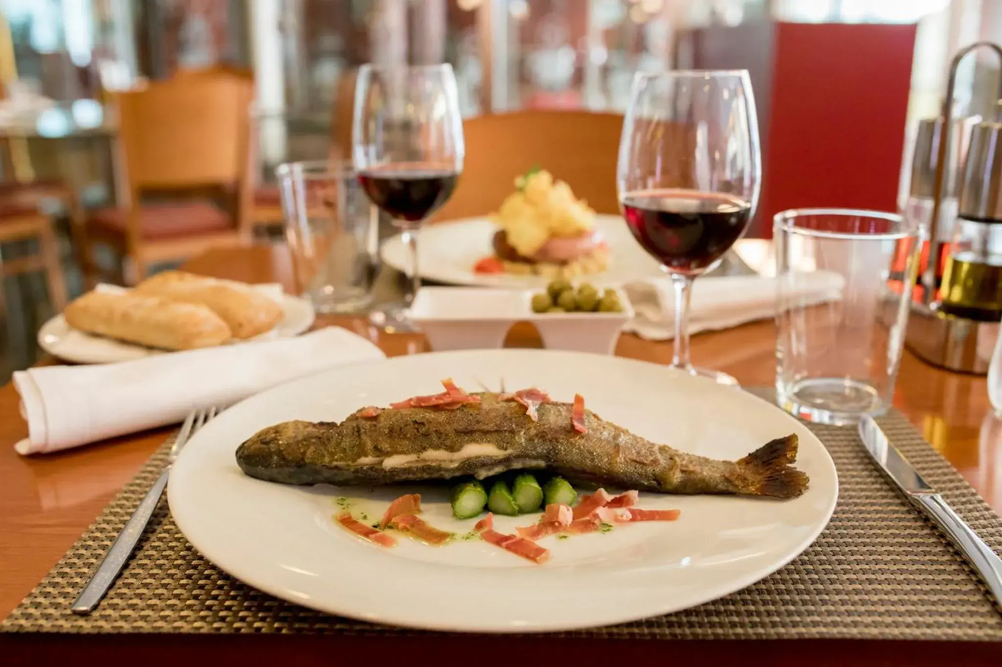 Lounge or bar in Sercotel Delfos Andorra Lounge or bar in Sercotel Delfos Andorra