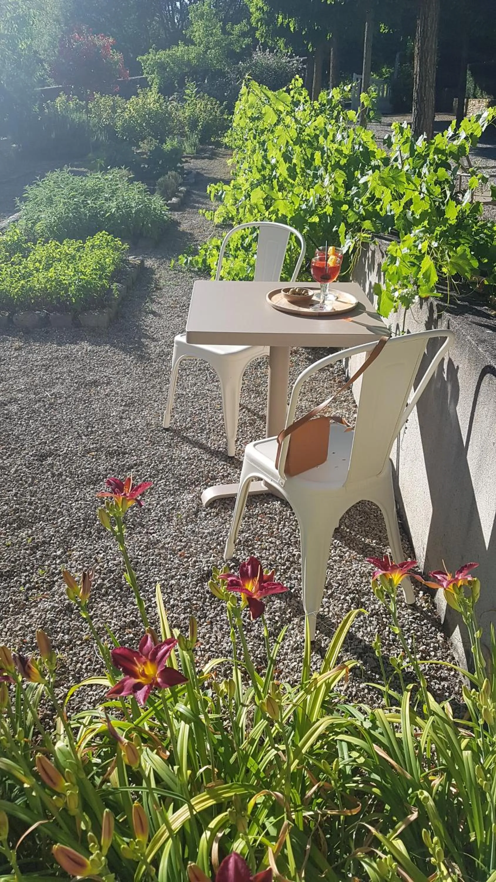 Garden in Moulin Renaudiots - Escapade Luxe Refuge cosy & Bourgogne au coin du feu