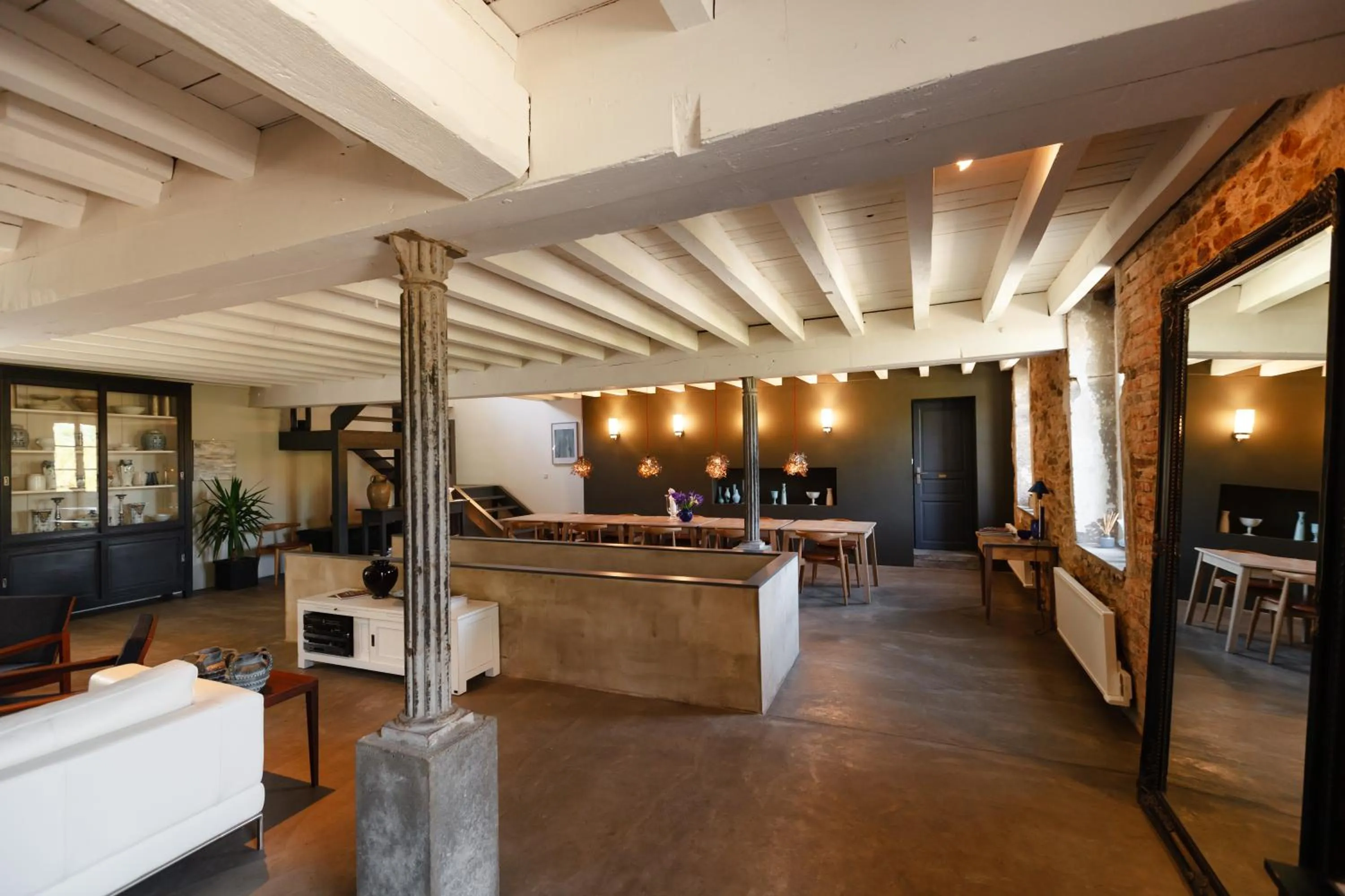 Lounge or bar in Moulin Renaudiots - Escapade Luxe Refuge cosy & Bourgogne au coin du feu