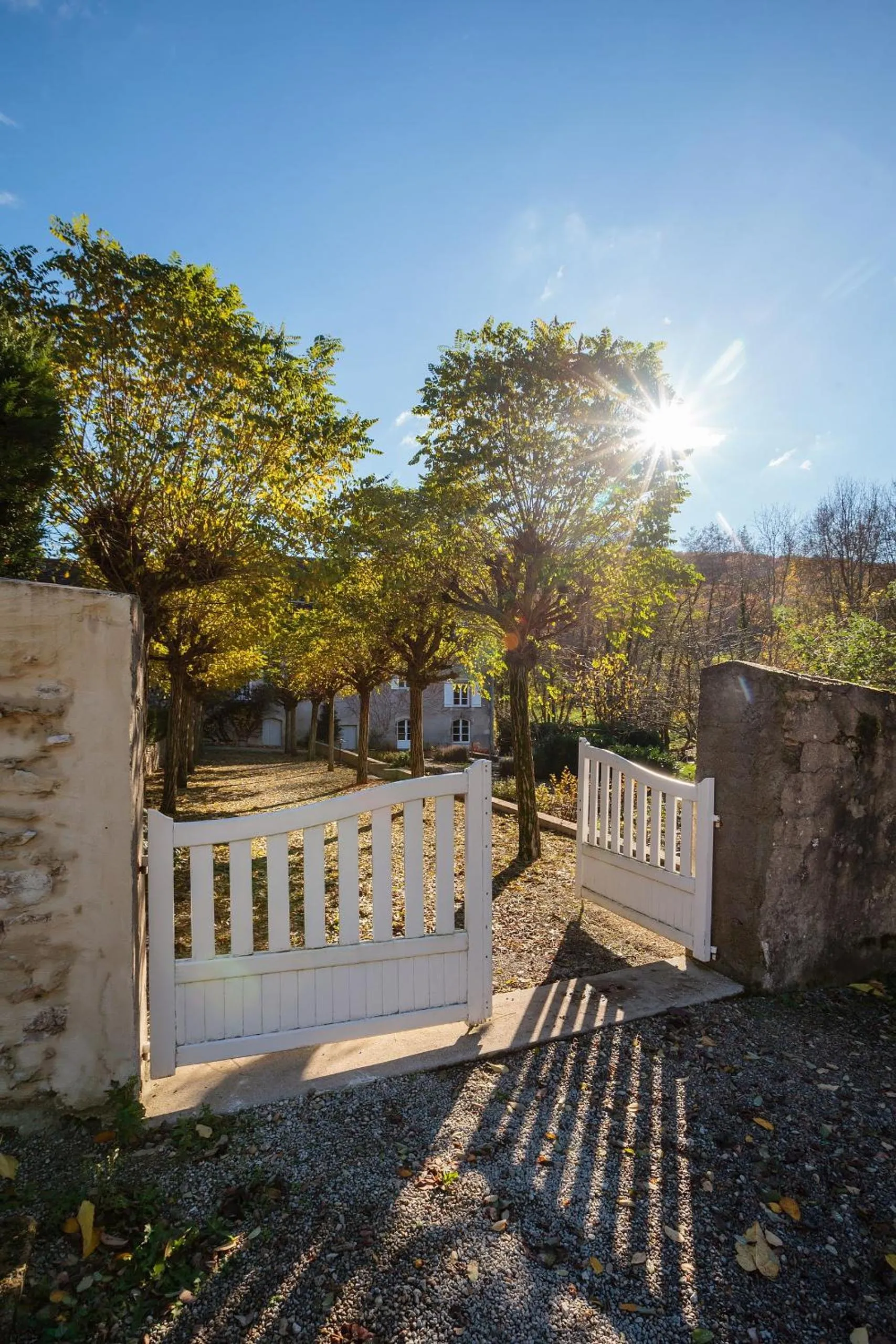 Garden view in Moulin Renaudiots - Escapade Luxe Refuge cosy & Bourgogne au coin du feu