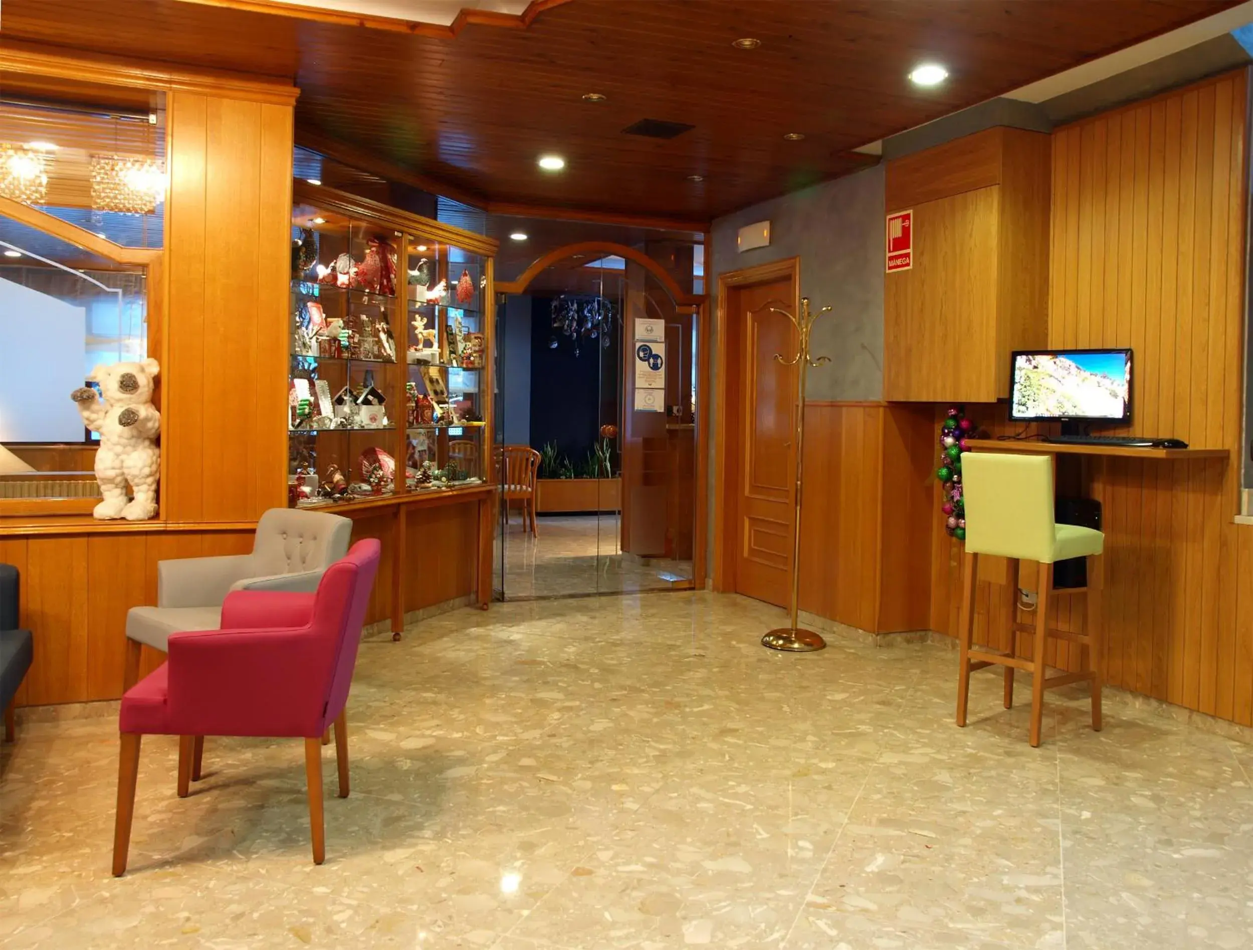 Facade/entrance in Hotel Guillem & Spa Facade/entrance in Hotel Guillem & Spa