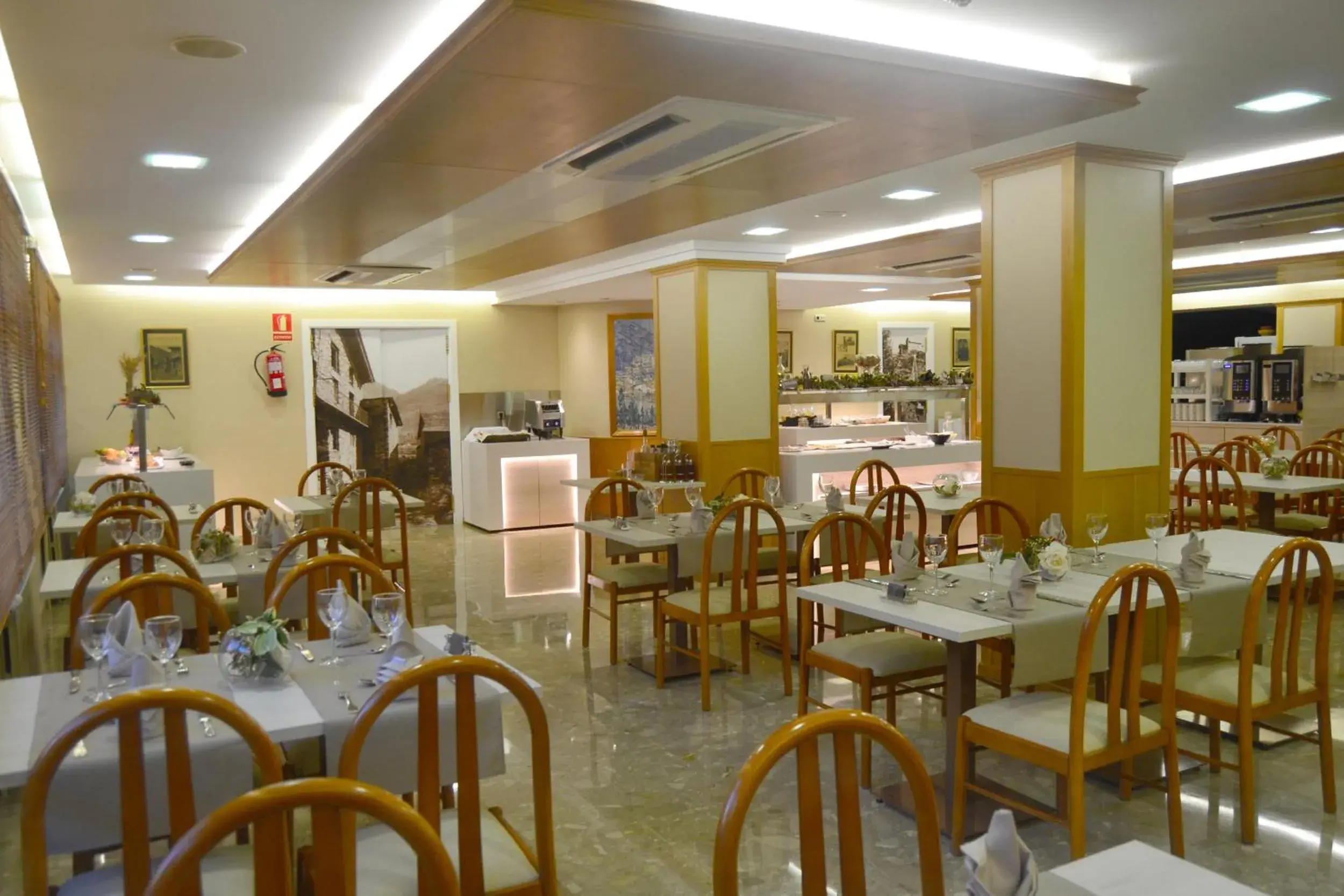 Restaurant/places to eat in Hotel Guillem & Spa Restaurant/places to eat in Hotel Guillem & Spa