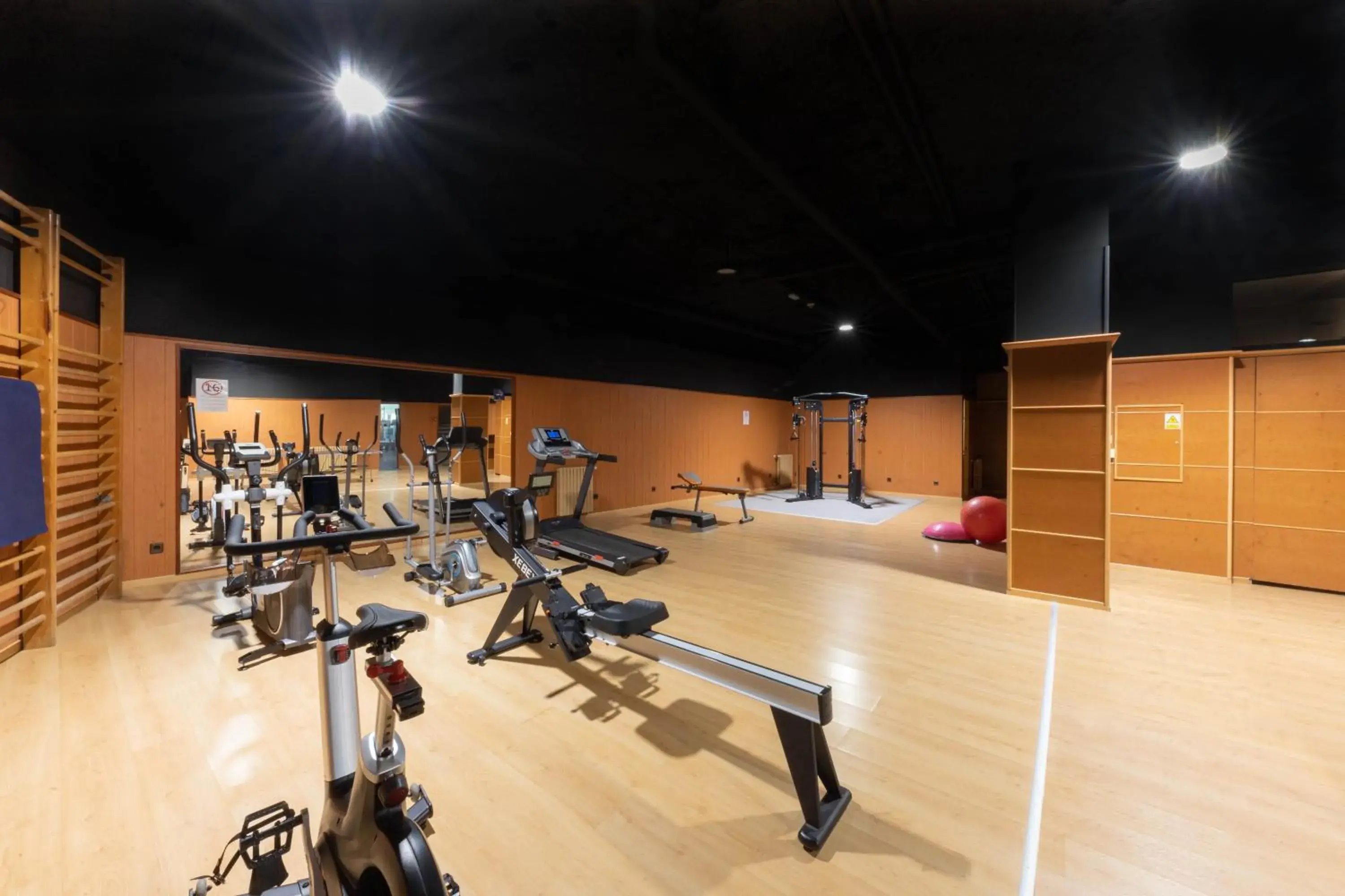 Fitness centre/facilities in Hotel Guillem & Spa Fitness centre/facilities in Hotel Guillem & Spa