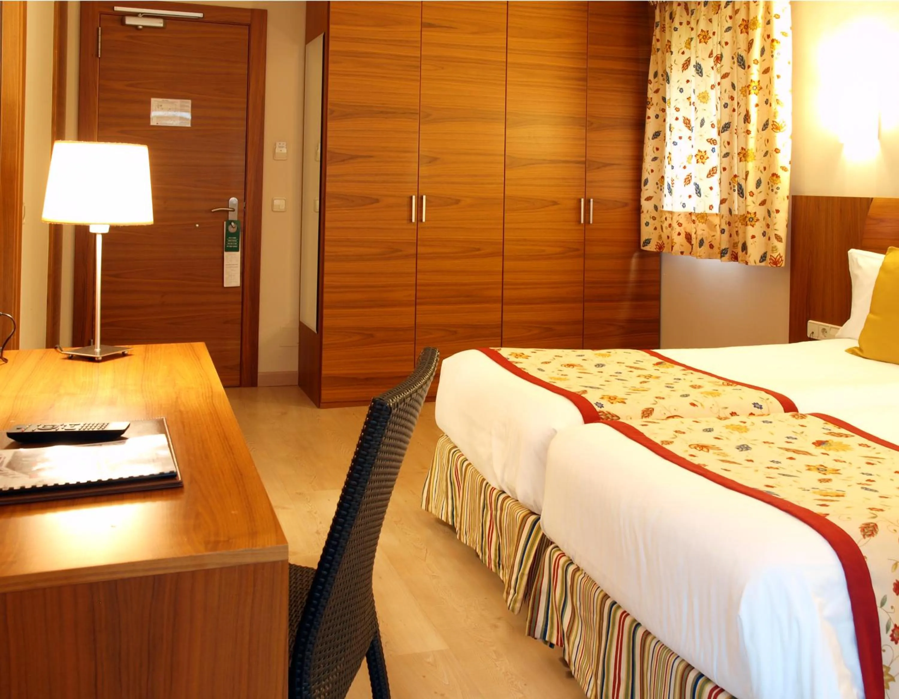 Photo of the whole room, Bed in Hotel Guillem & Spa