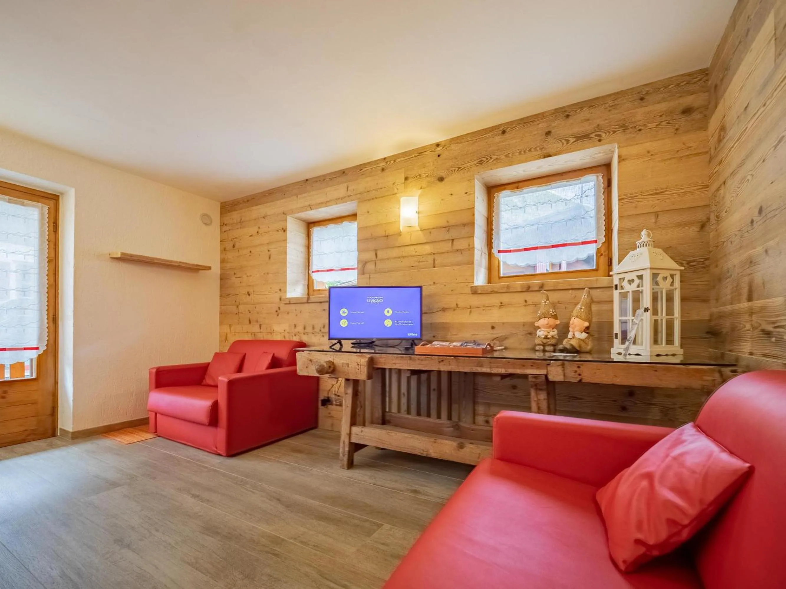 Leveron Apartments