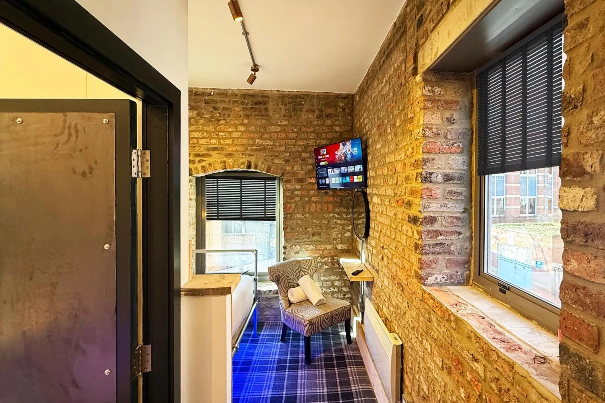 Seating area in Briggate Hotel
