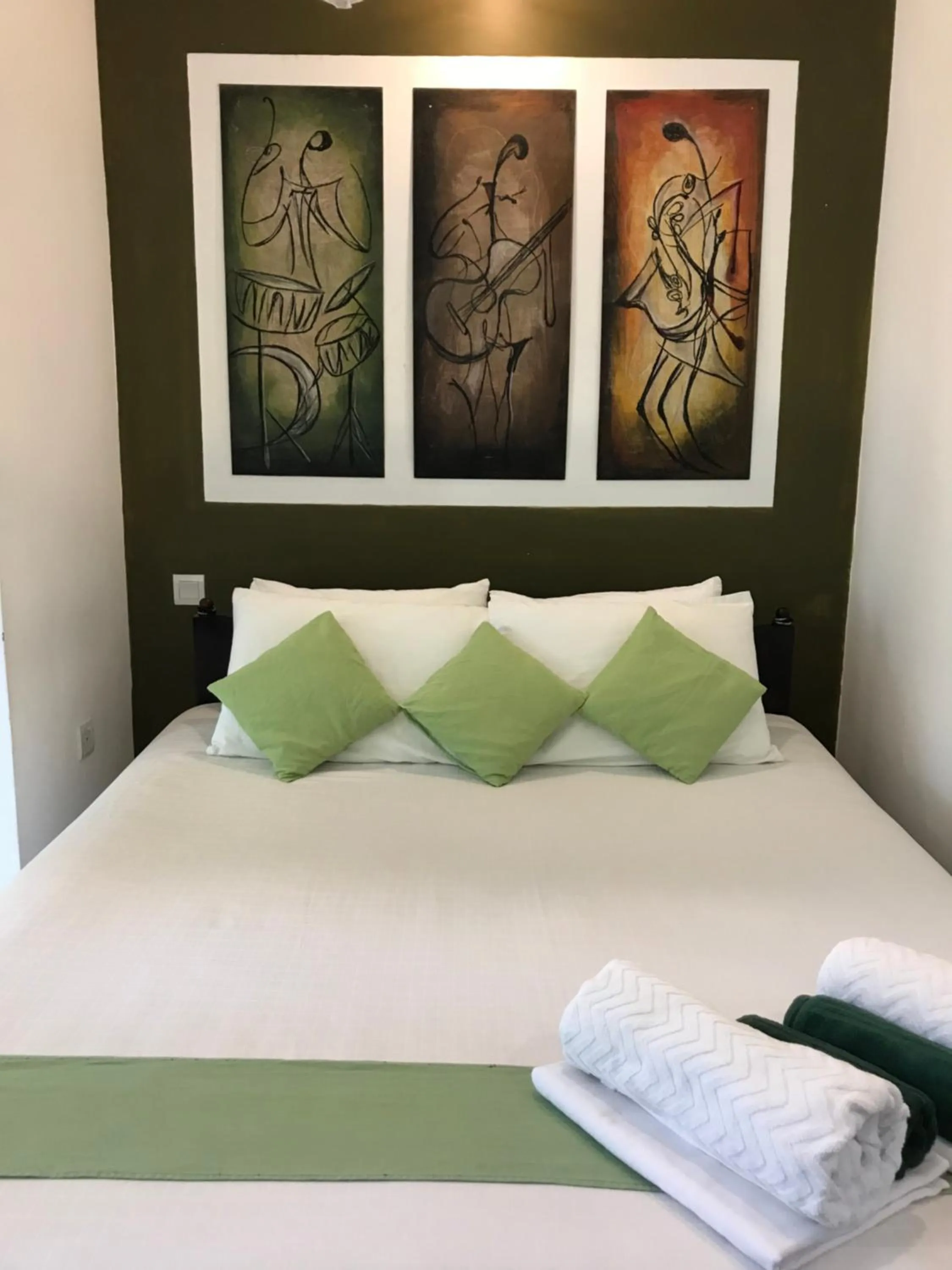 Bed in Rockydale Home Stay