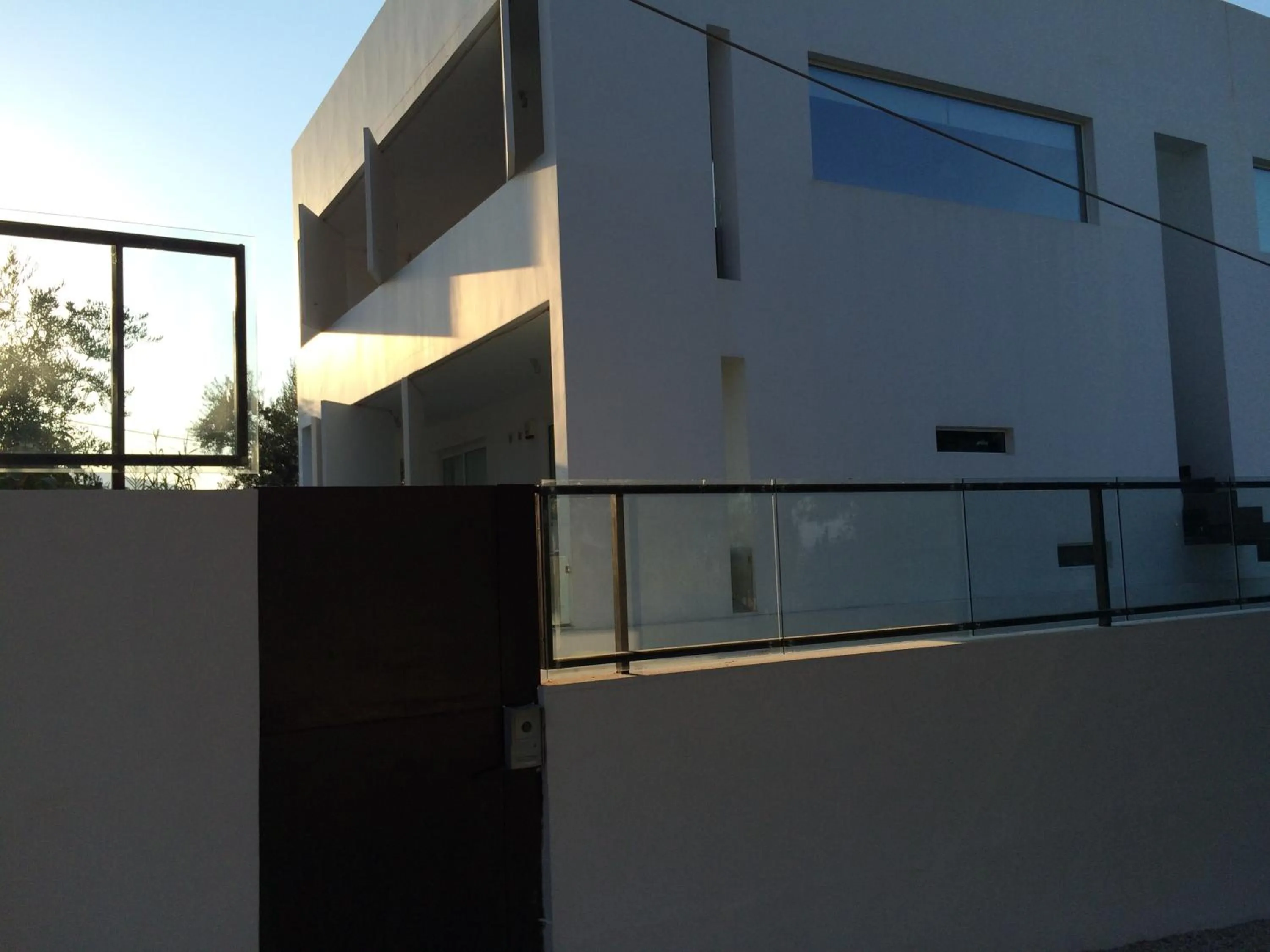 Day in Infinity White Complex by GK Properties