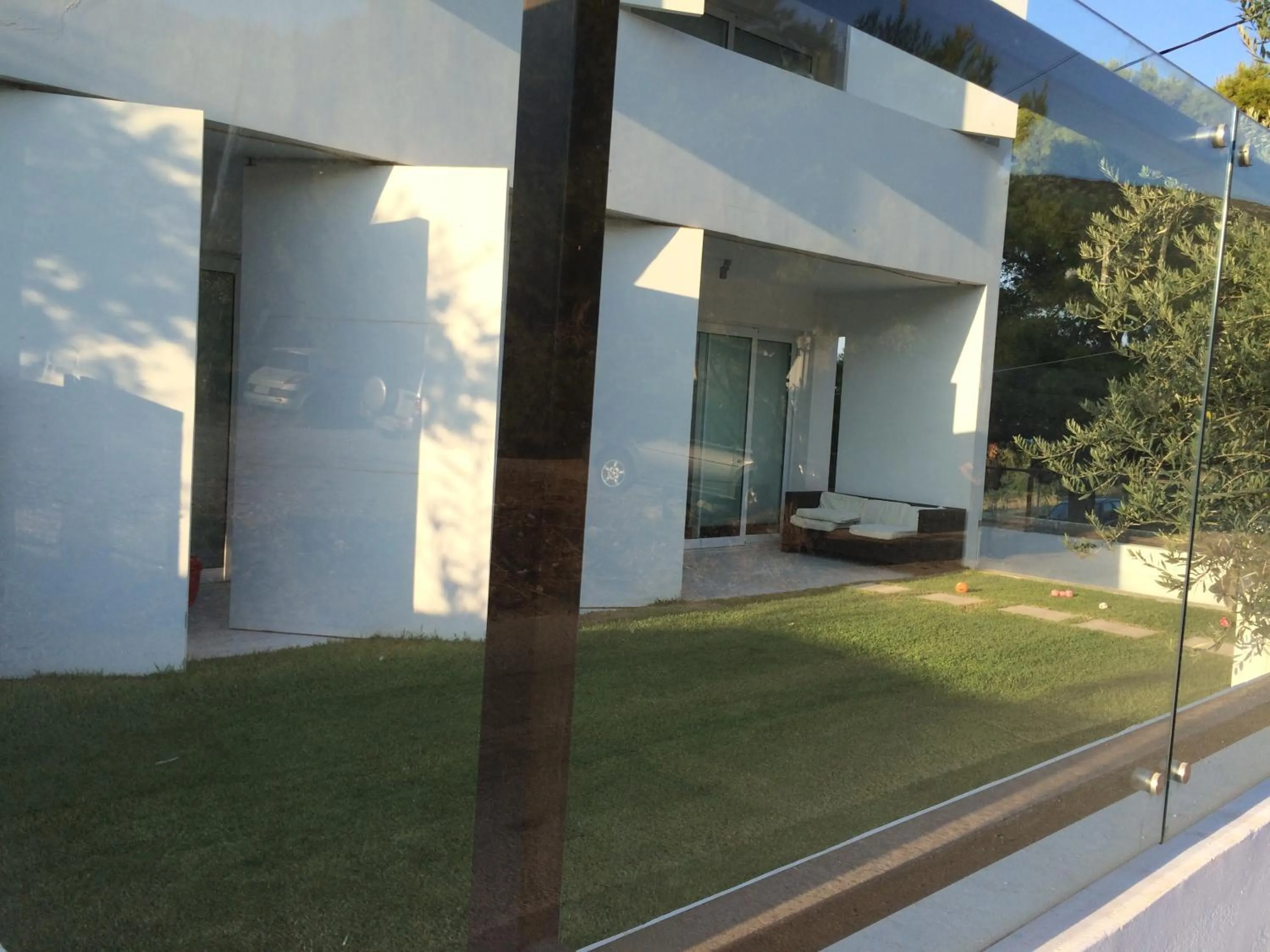 Day in Infinity White Complex by GK Properties