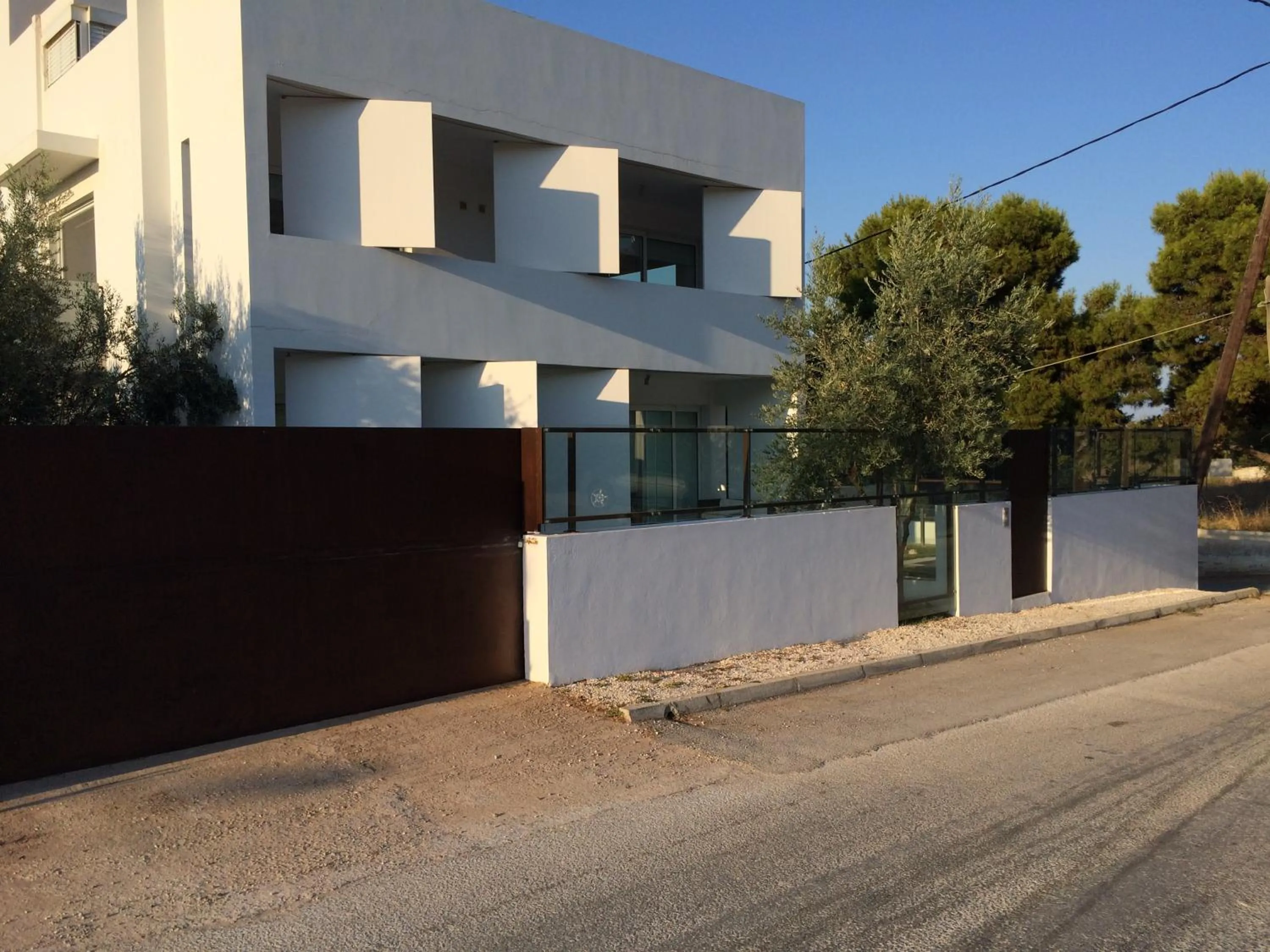 Day in Infinity White Complex by GK Properties