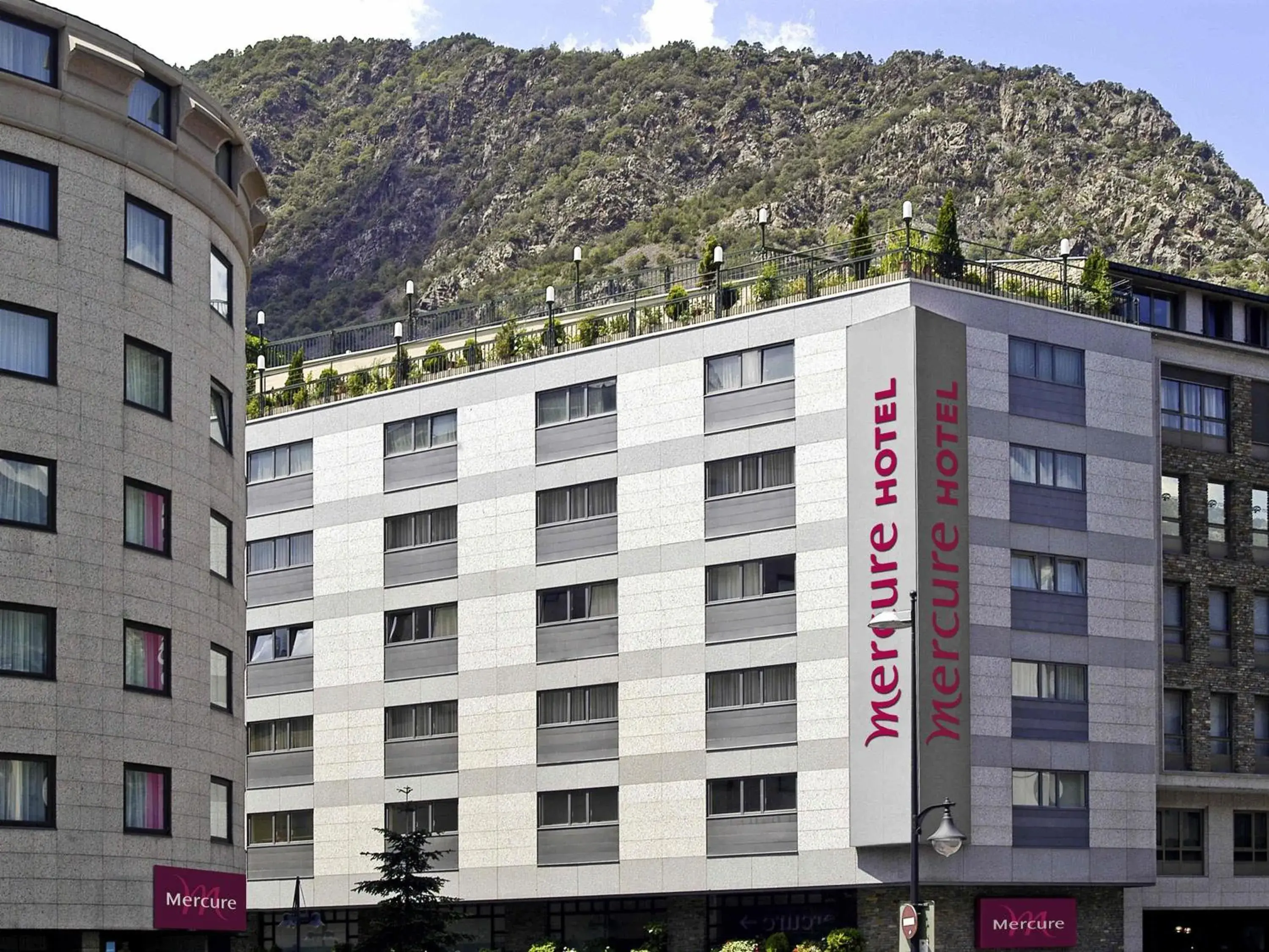 Property building in Mercure Andorra Property building in Mercure Andorra