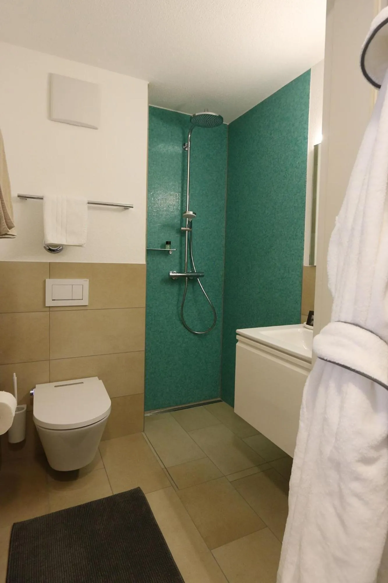 Photo of the whole room in River Residence