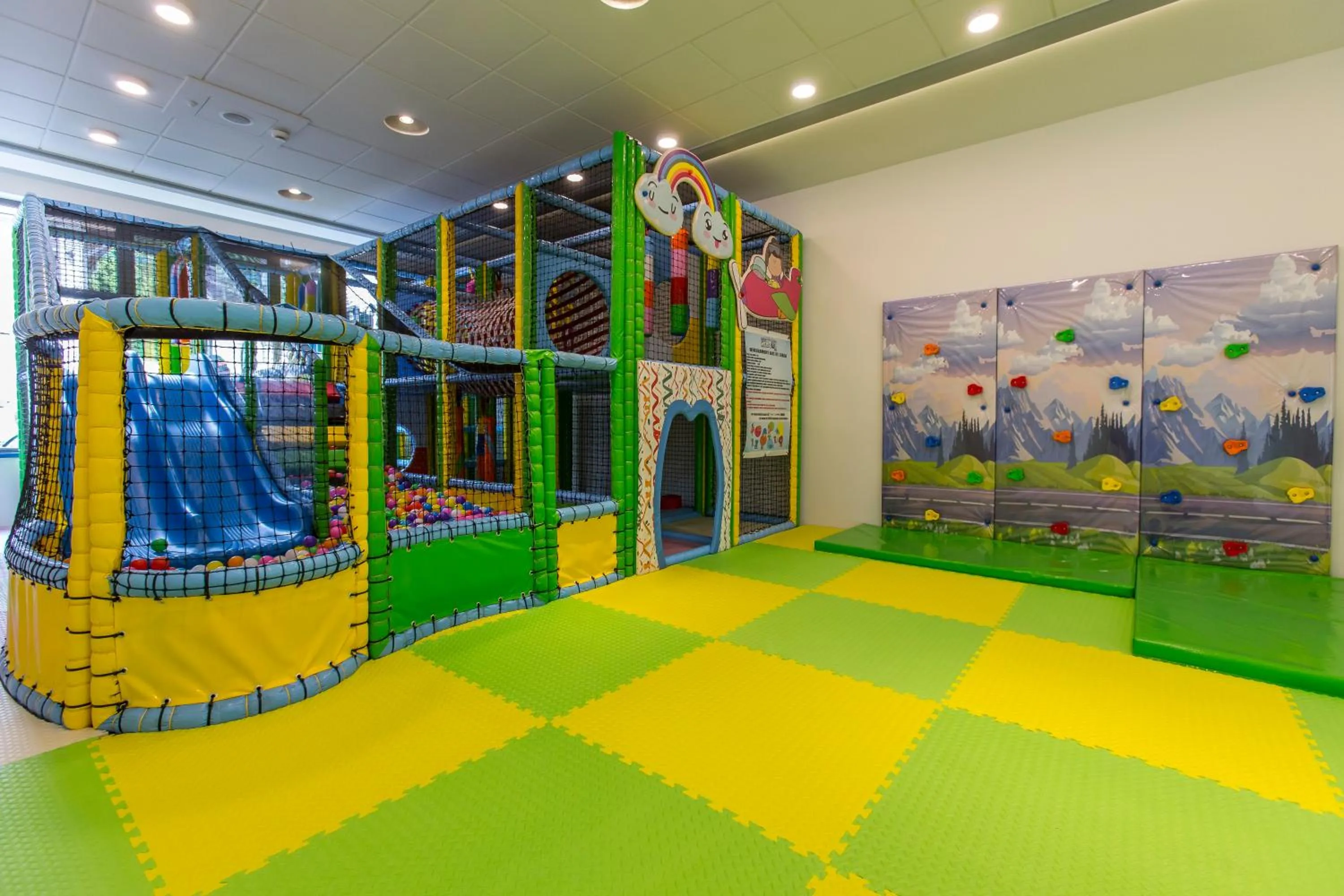 Children play ground in Hotel Olanesti & Spa Medical