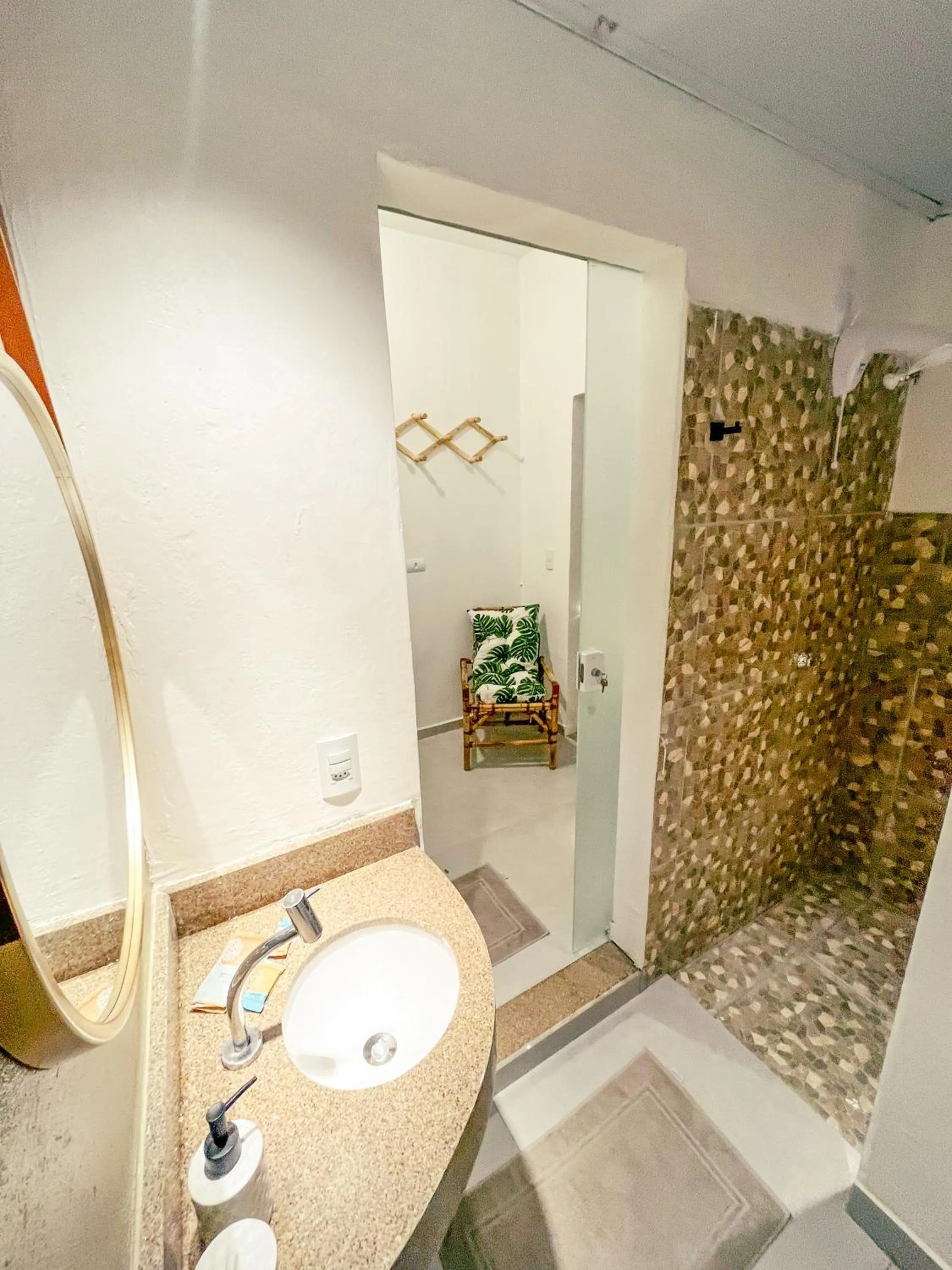 Shower in Pousada Nascente do Sol