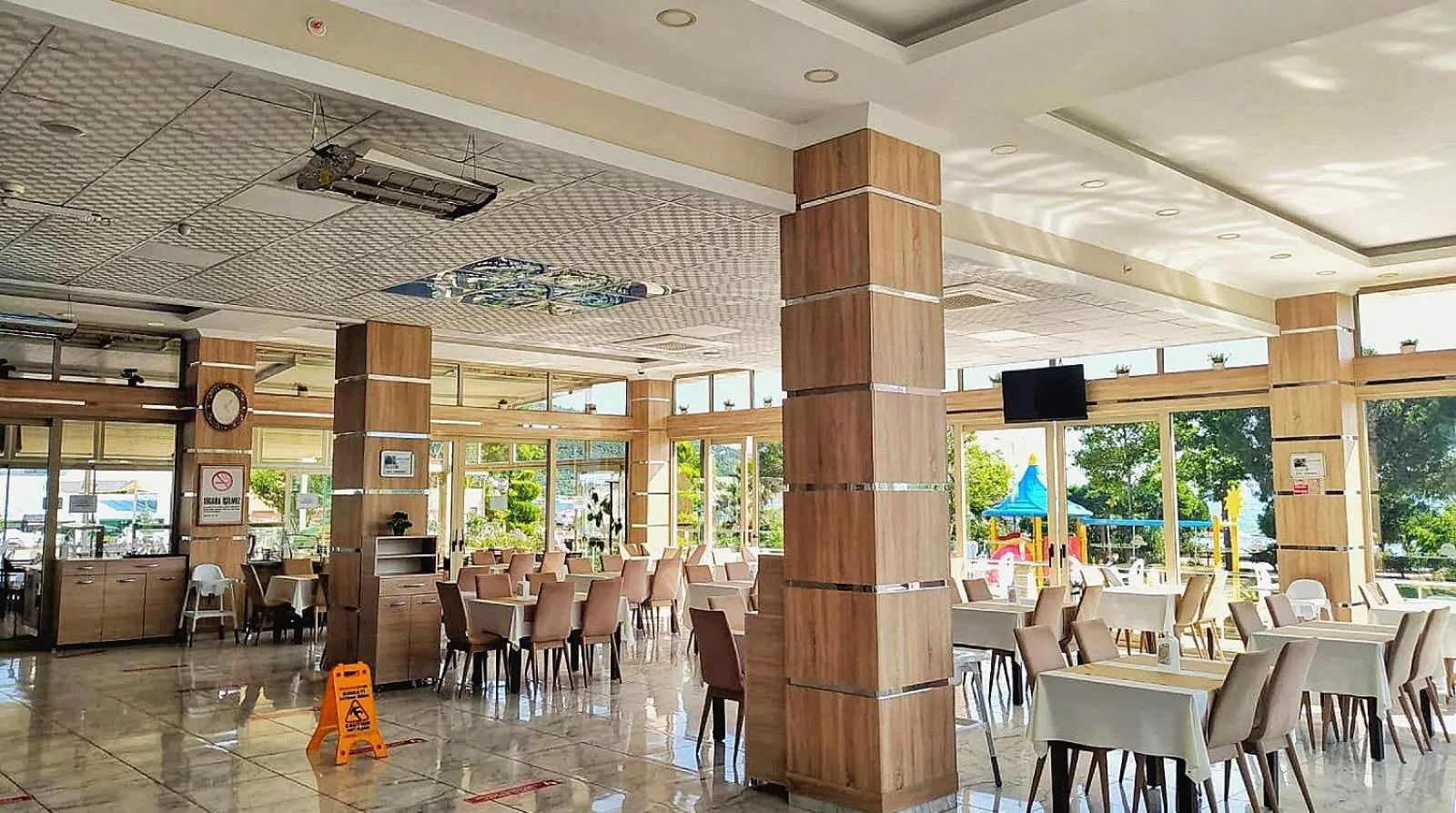 Restaurant/places to eat in Ceti̇n Presti̇ge Resort