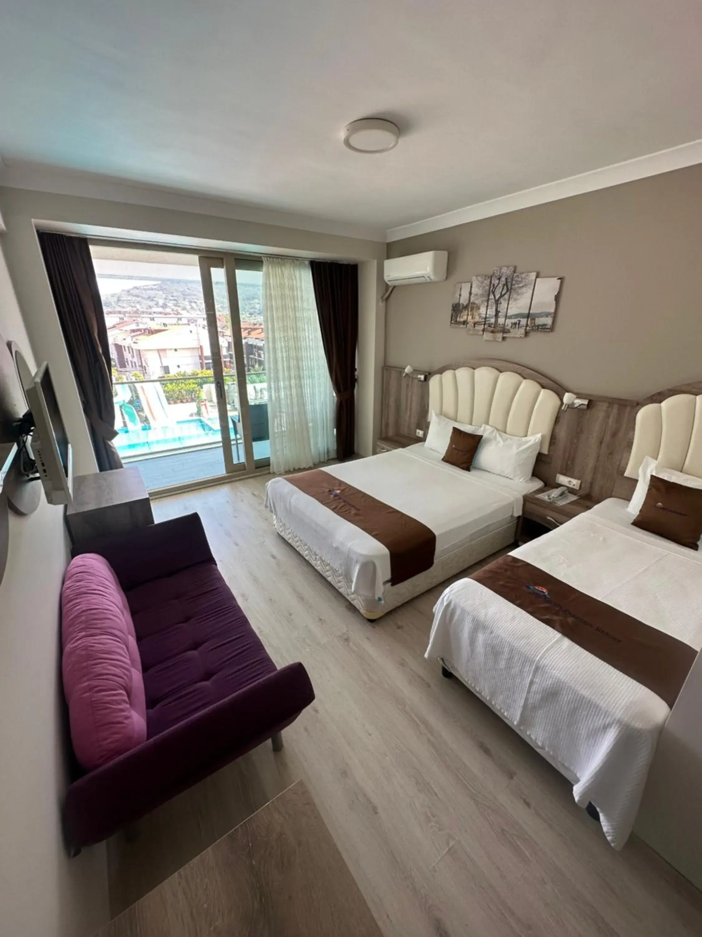 Standard Triple Room with Side Sea View in Ceti̇n Presti̇ge Resort Standard Triple Room with Side Sea View in Ceti̇n Presti̇ge Resort