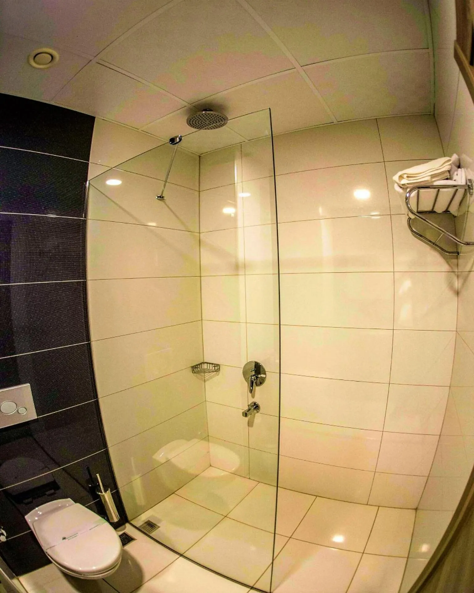 Bathroom in Ceti̇n Presti̇ge Resort