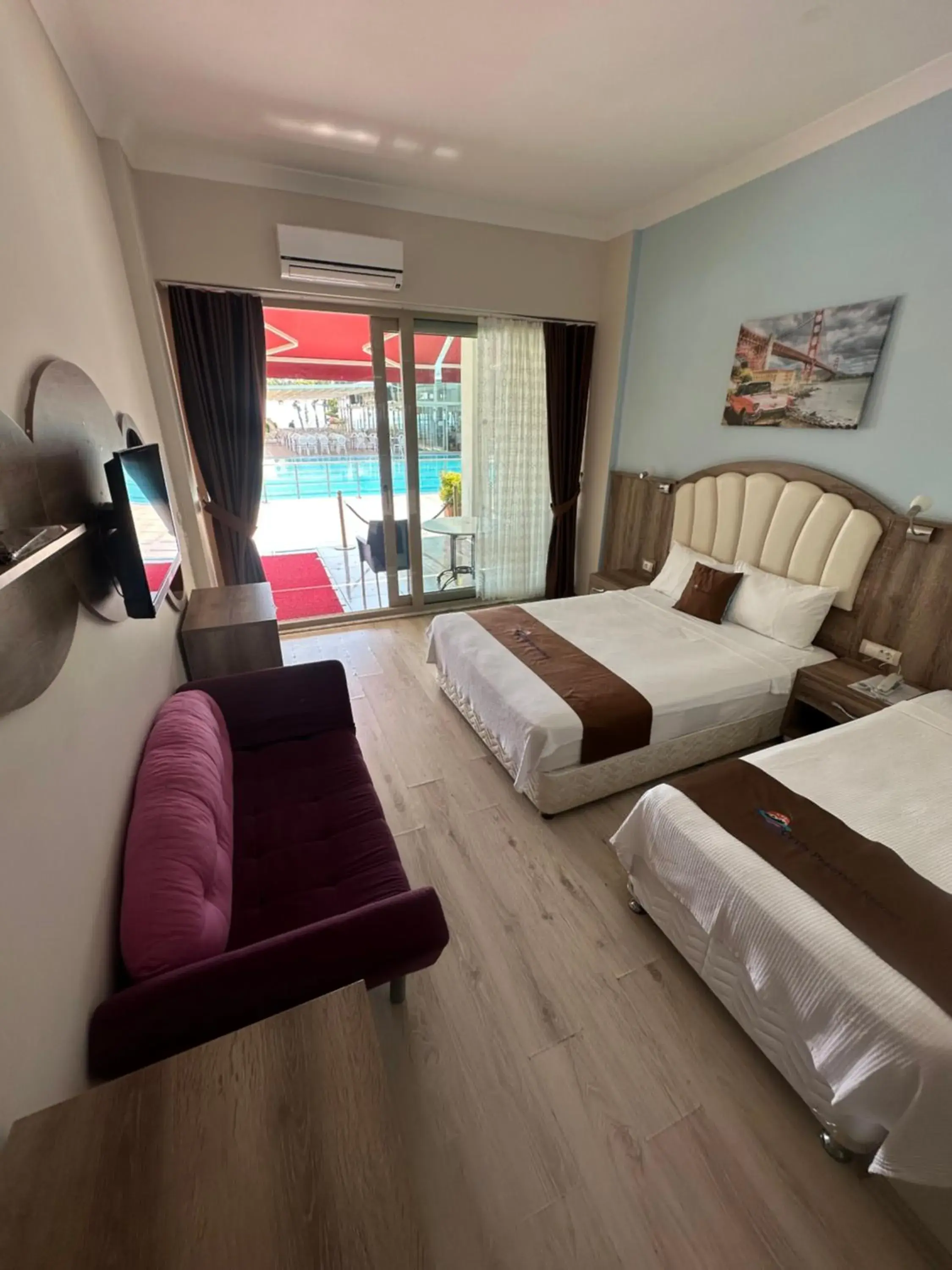 Triple Poolside Room in Ceti̇n Presti̇ge Resort Triple Poolside Room in Ceti̇n Presti̇ge Resort