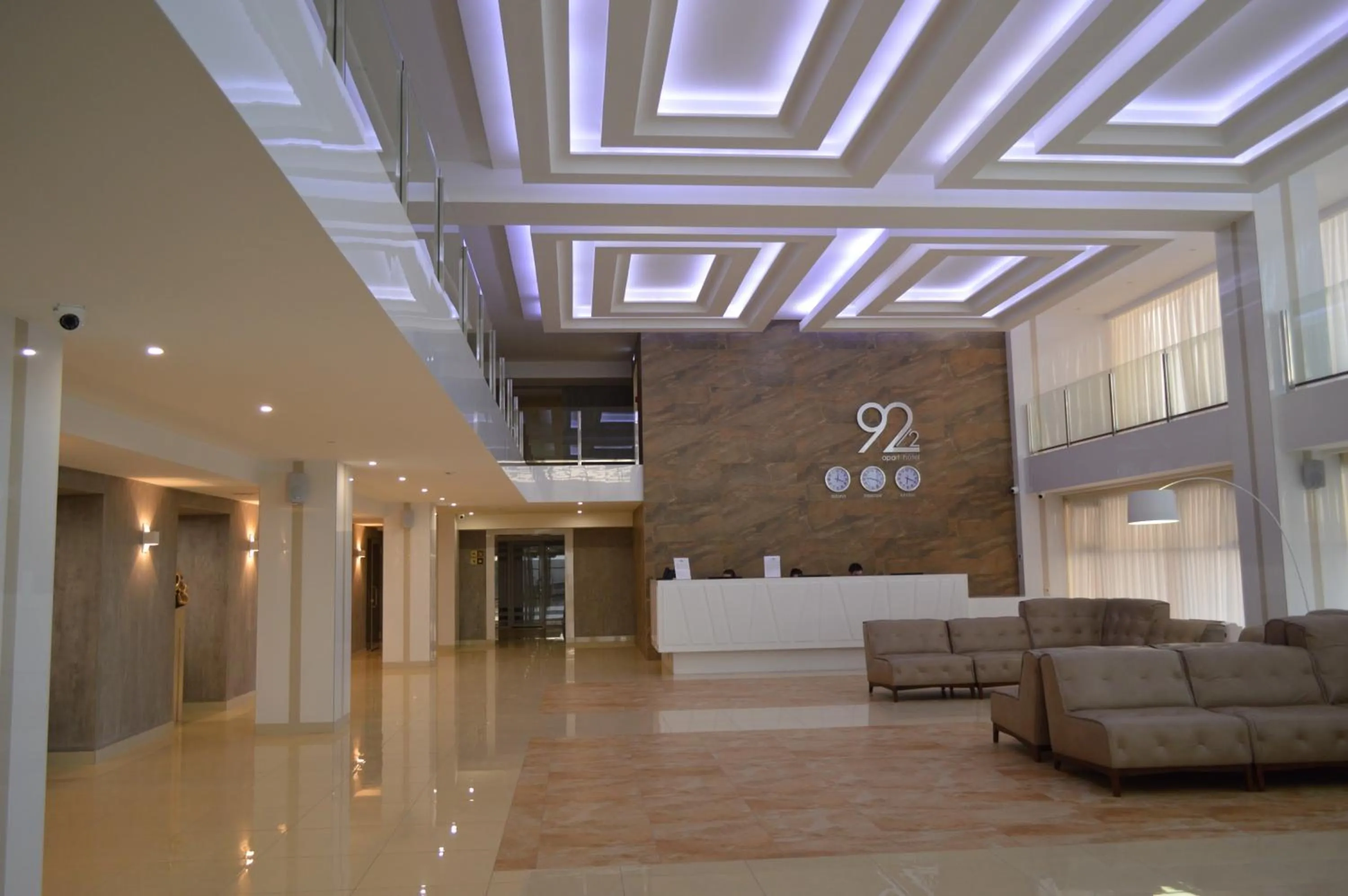 Communal lounge/ TV room in Apart Hotel 92/2