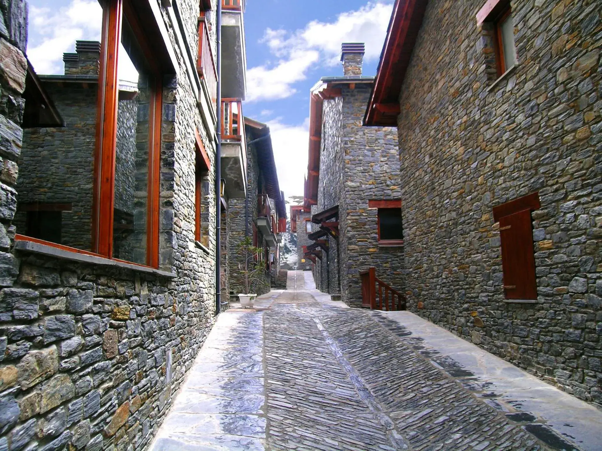Facade/entrance in Apartamentos Ona Dorada el Tarter Facade/entrance in Apartamentos Ona Dorada el Tarter
