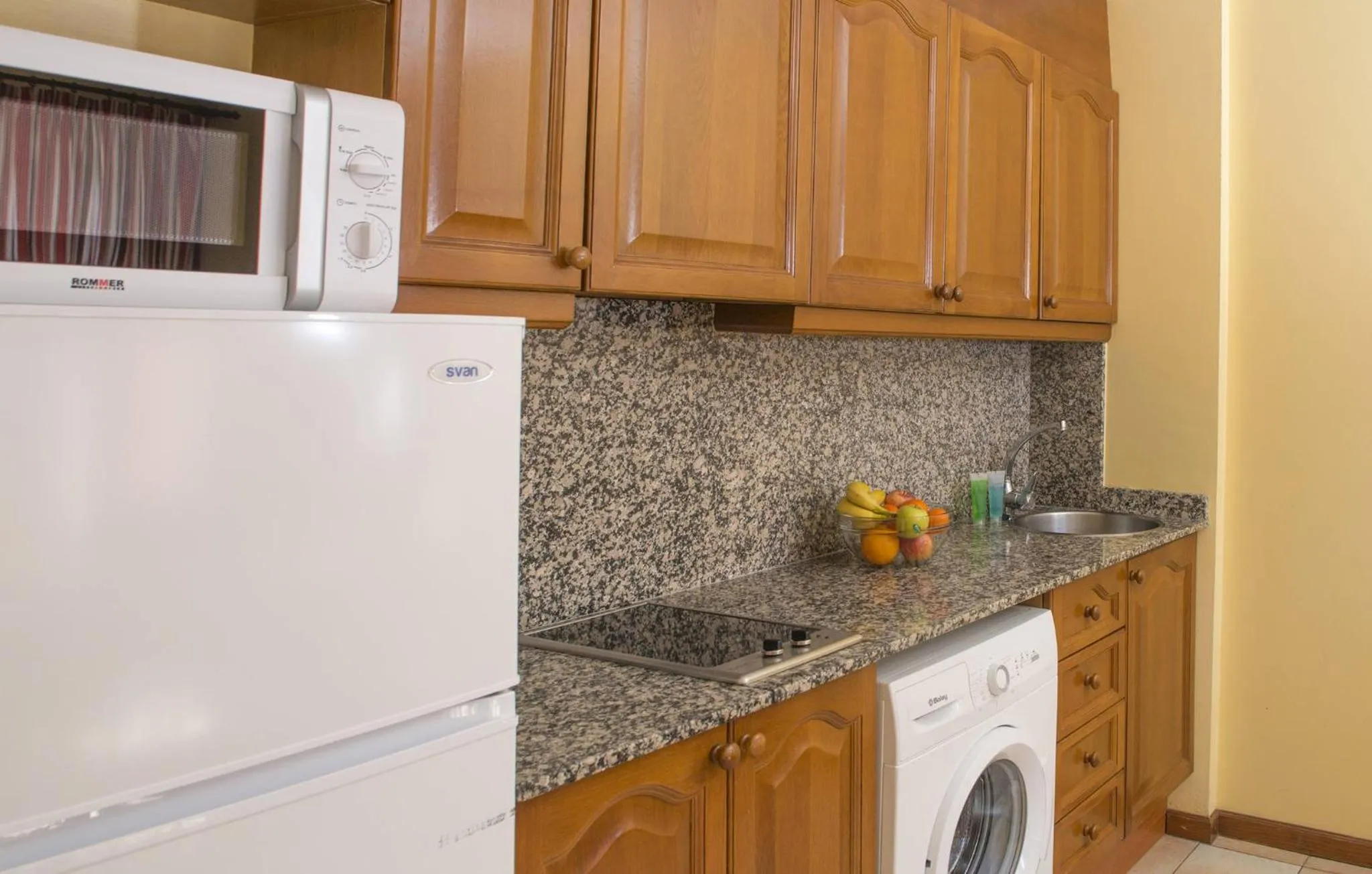 kitchen in Apartamentos Ona Dorada el Tarter