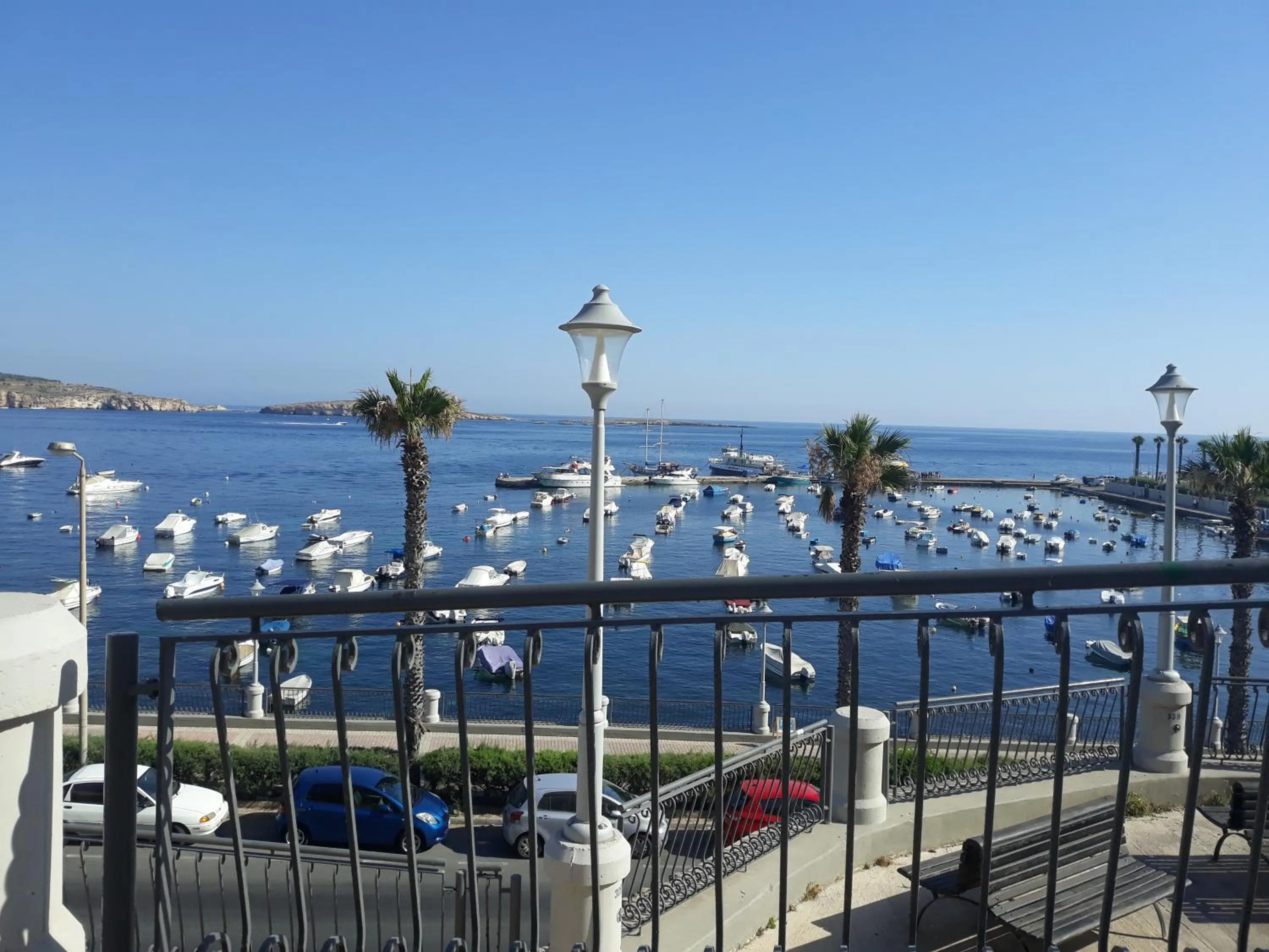 Property building in Seashells 2 bedroom Apartment with sunny terrace with stunning sea views - by Getawaysmalta
