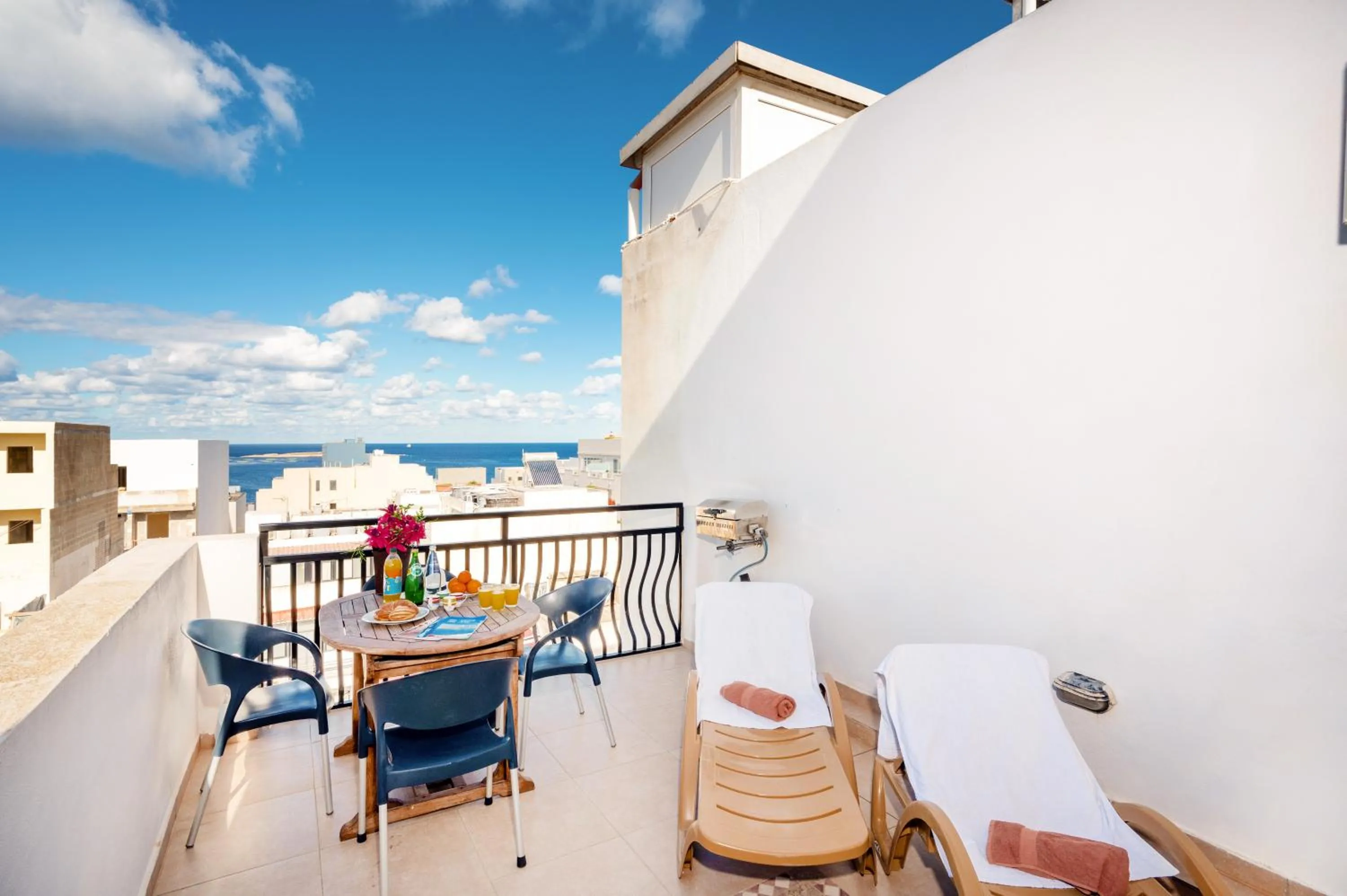 Balcony/Terrace in Seashells 2 bedroom Apartment with sunny terrace with stunning sea views - by Getawaysmalta