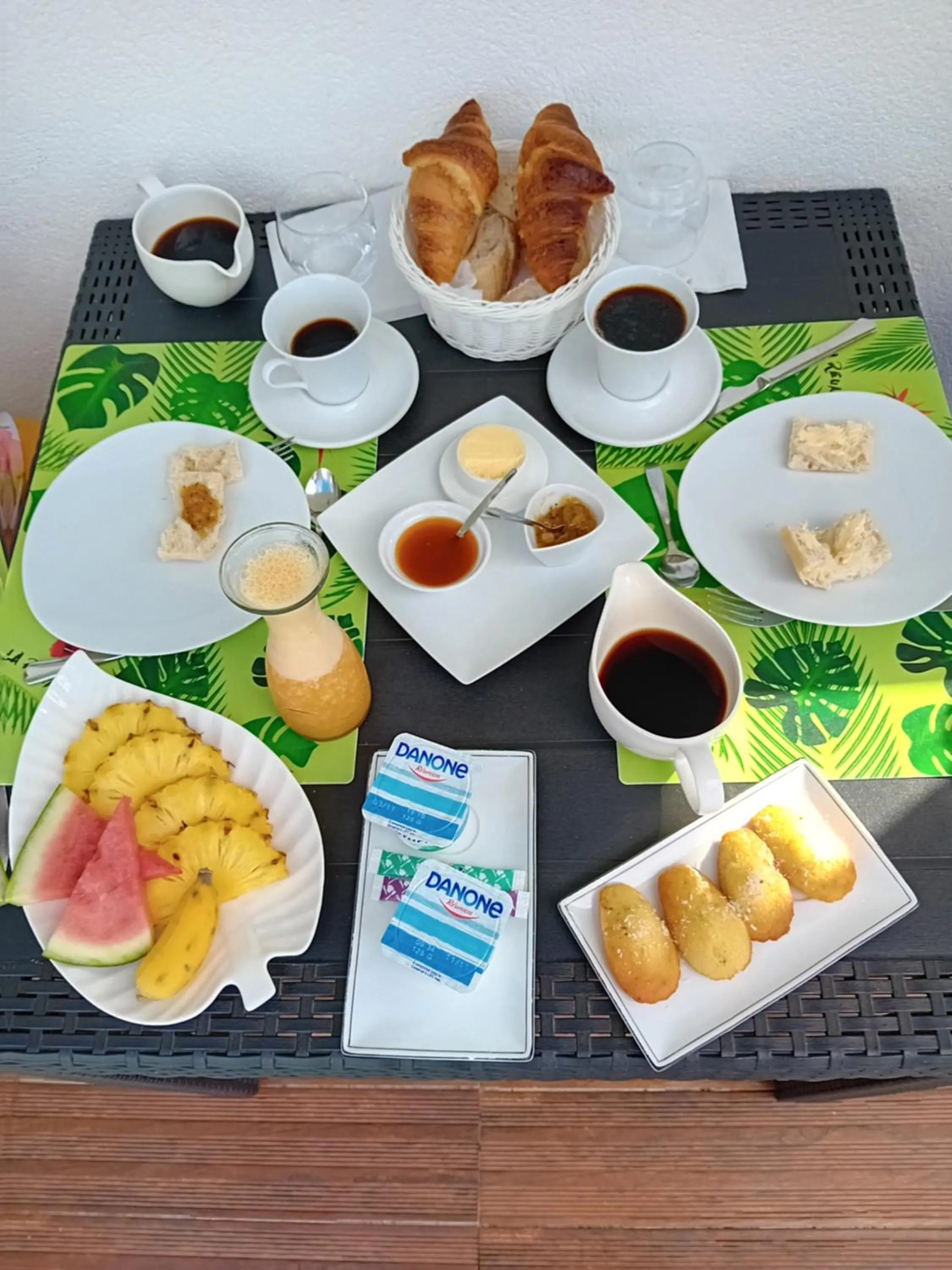 Breakfast in Villa Belza et SPA