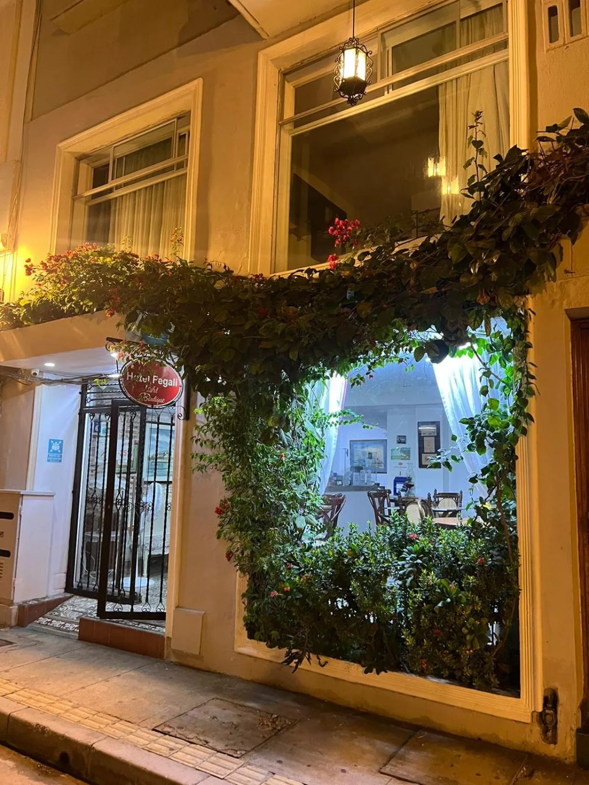 Property building in Hotel Fegali Art Boutique