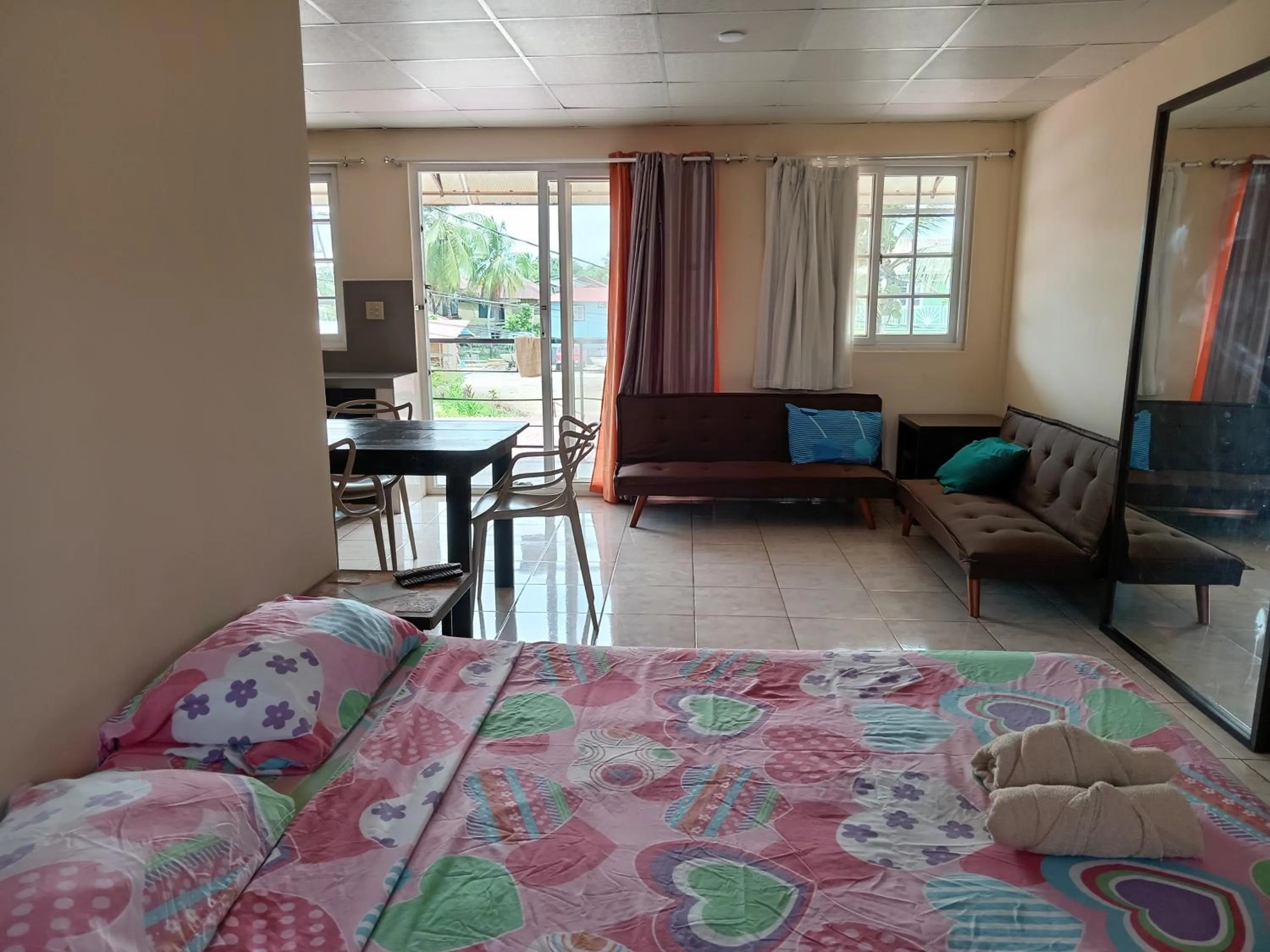 Photo of the whole room, Bed in Sun Havens Apartments & Suites