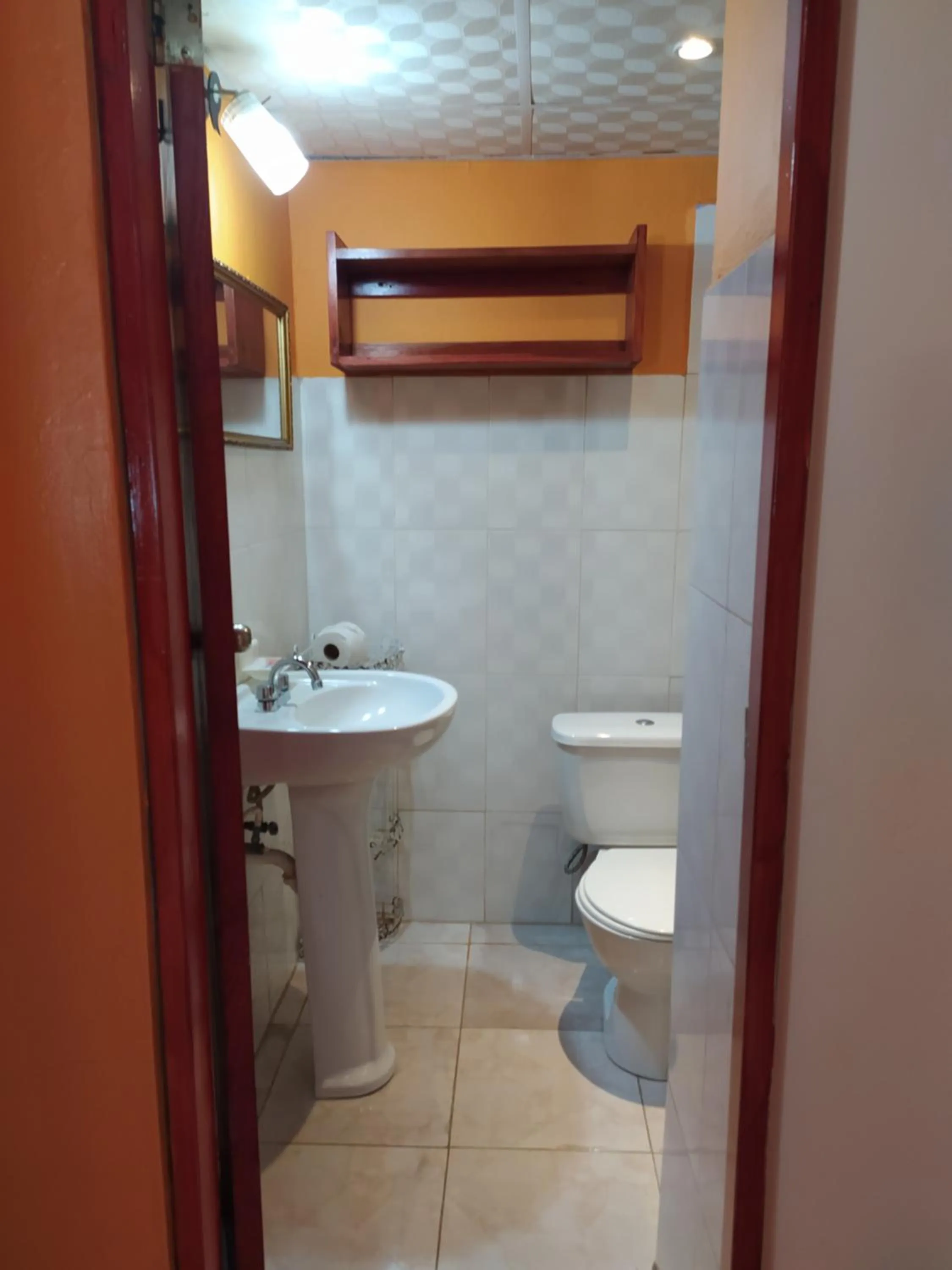 Shower in Sun Havens Apartments & Suites