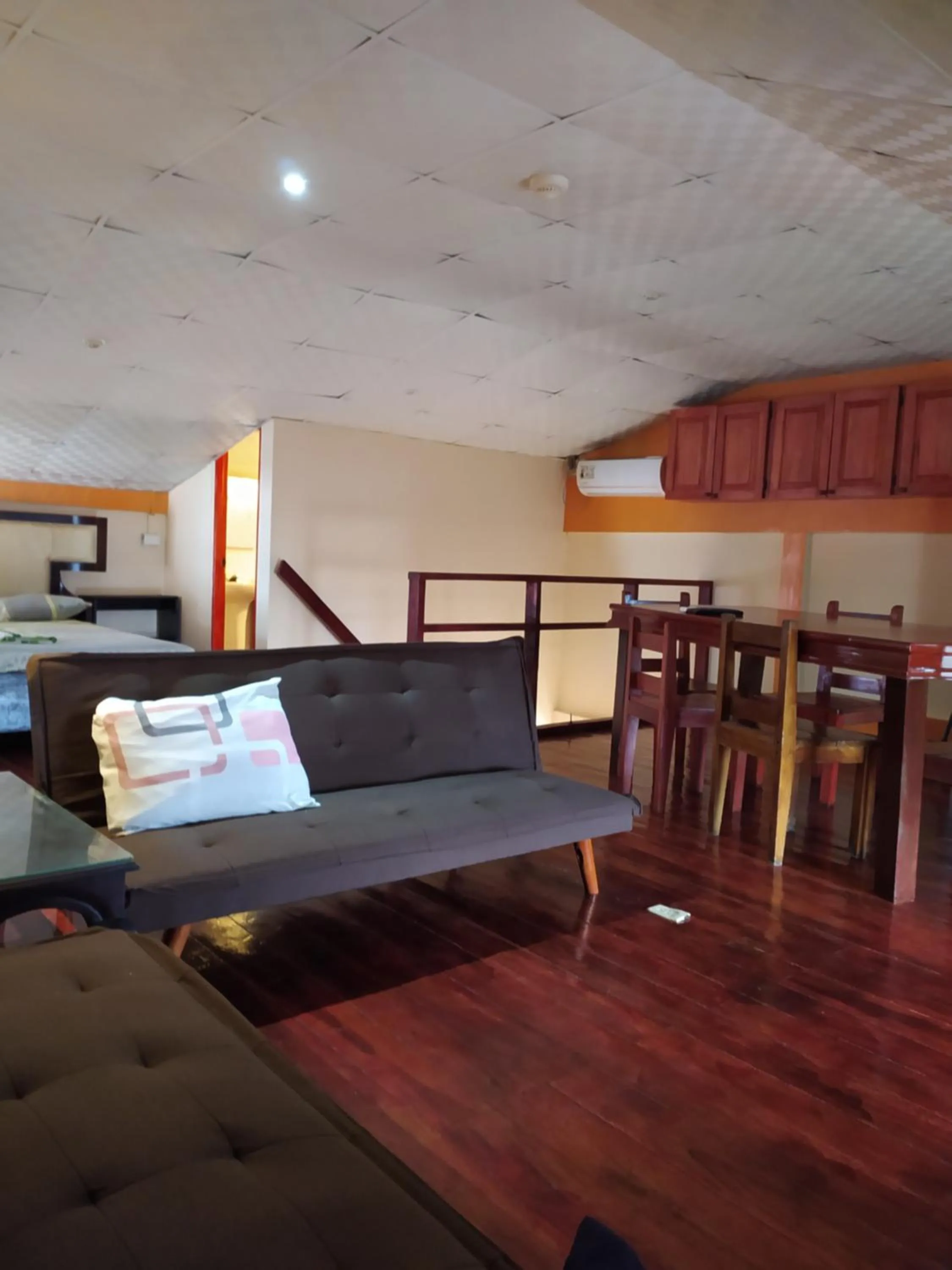 Living room in Sun Havens Apartments & Suites