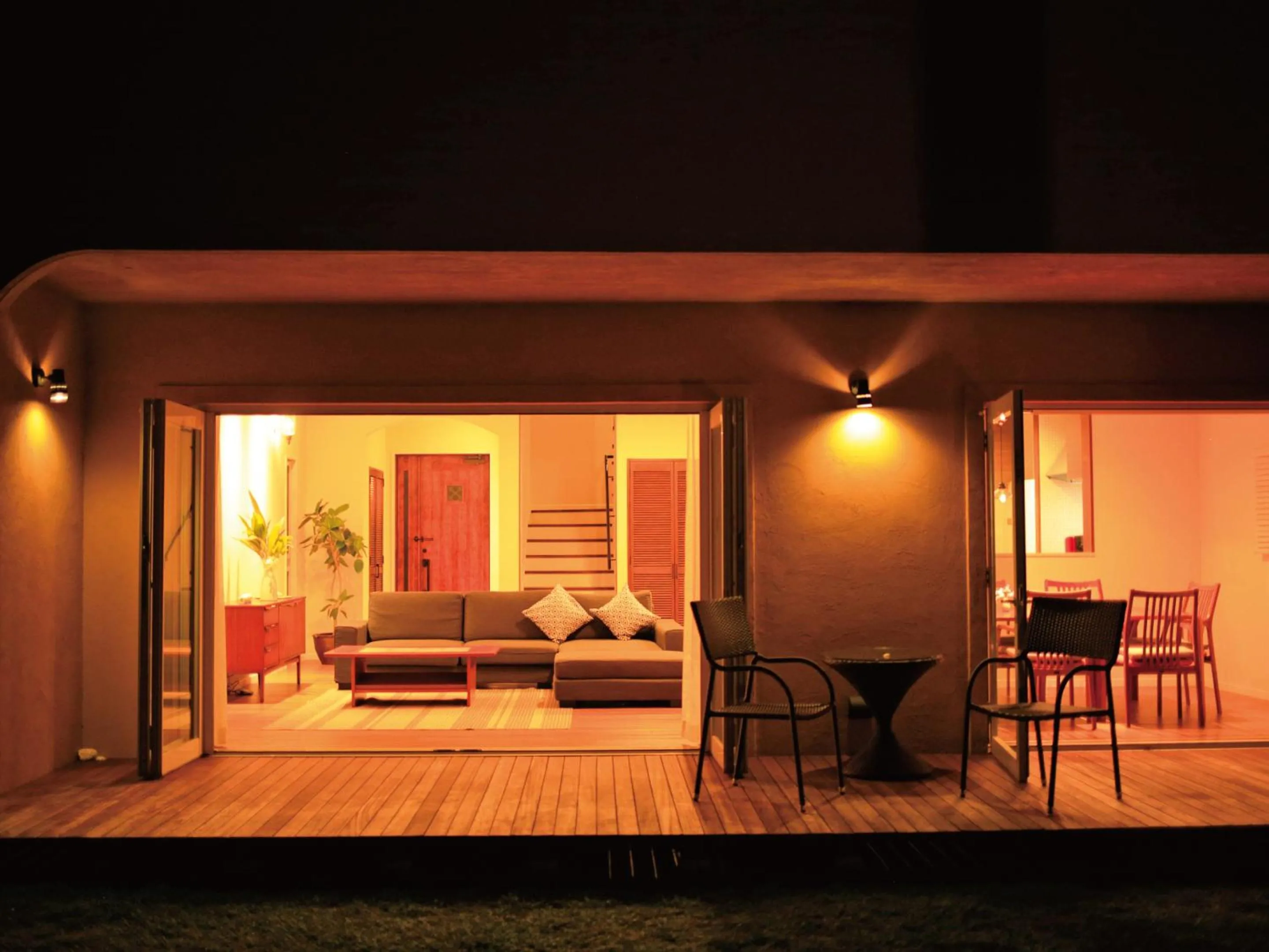 Photo of the whole room in Villa Kukuru