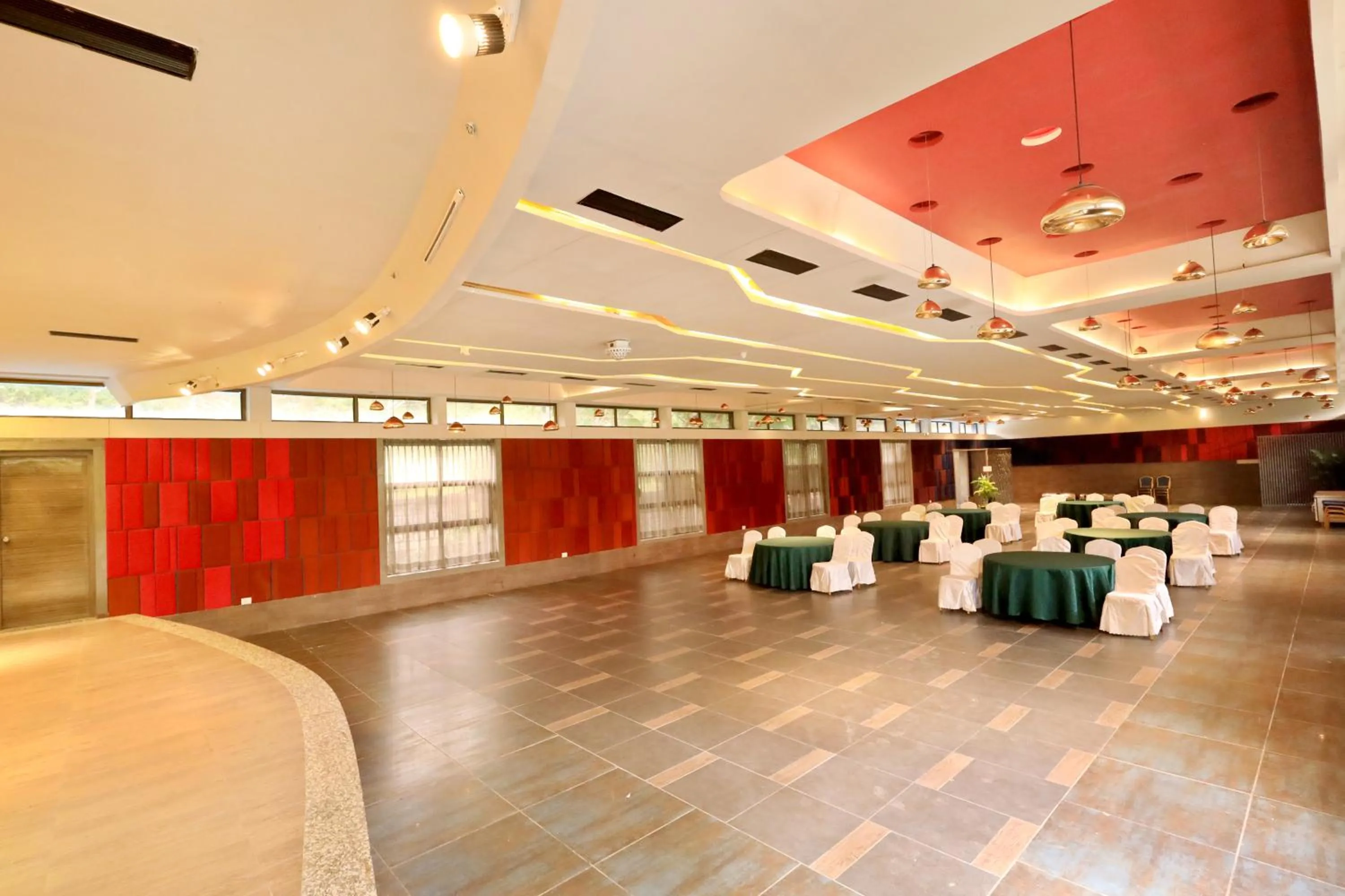 Banquet/Function facilities in Hummingbird Resort