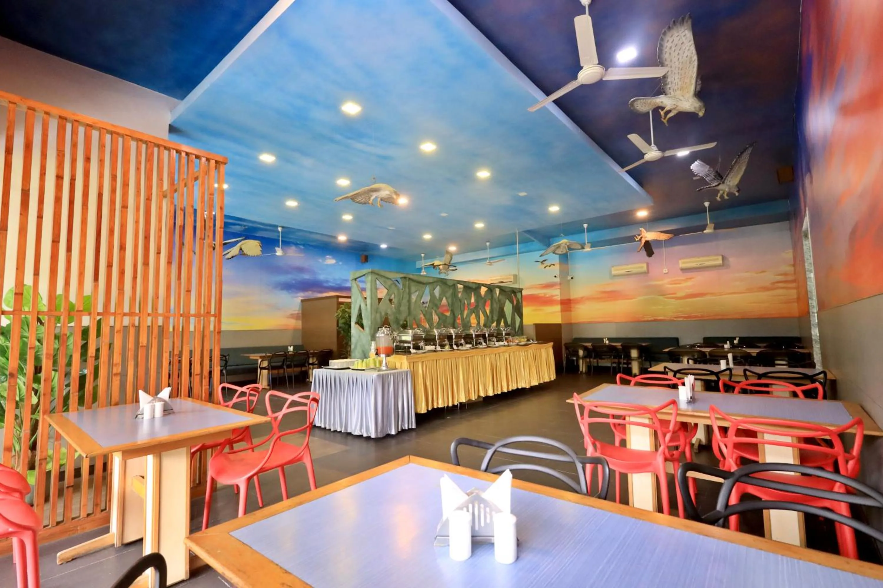 Restaurant/places to eat in Hummingbird Resort