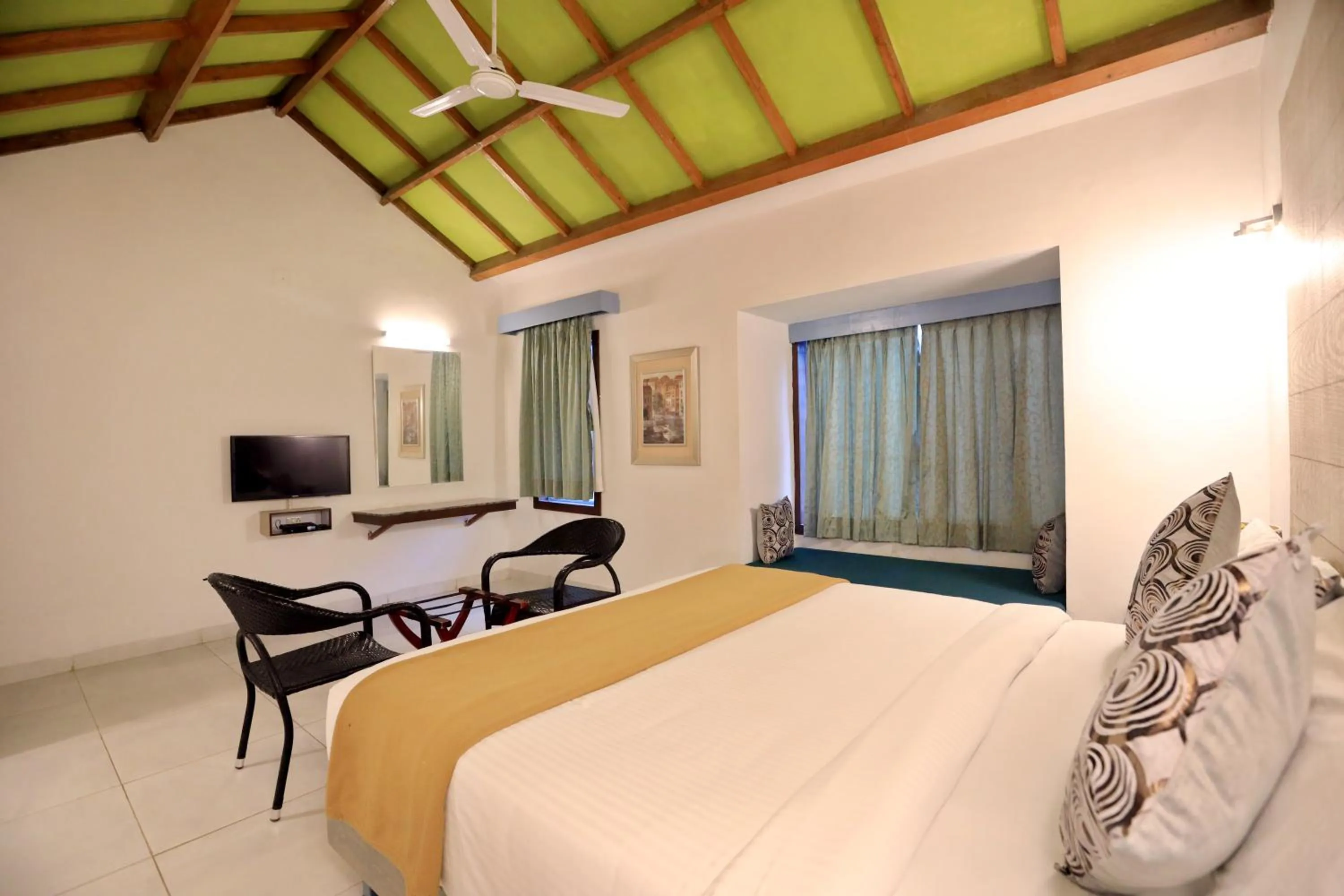 Bedroom, Bed in Hummingbird Resort