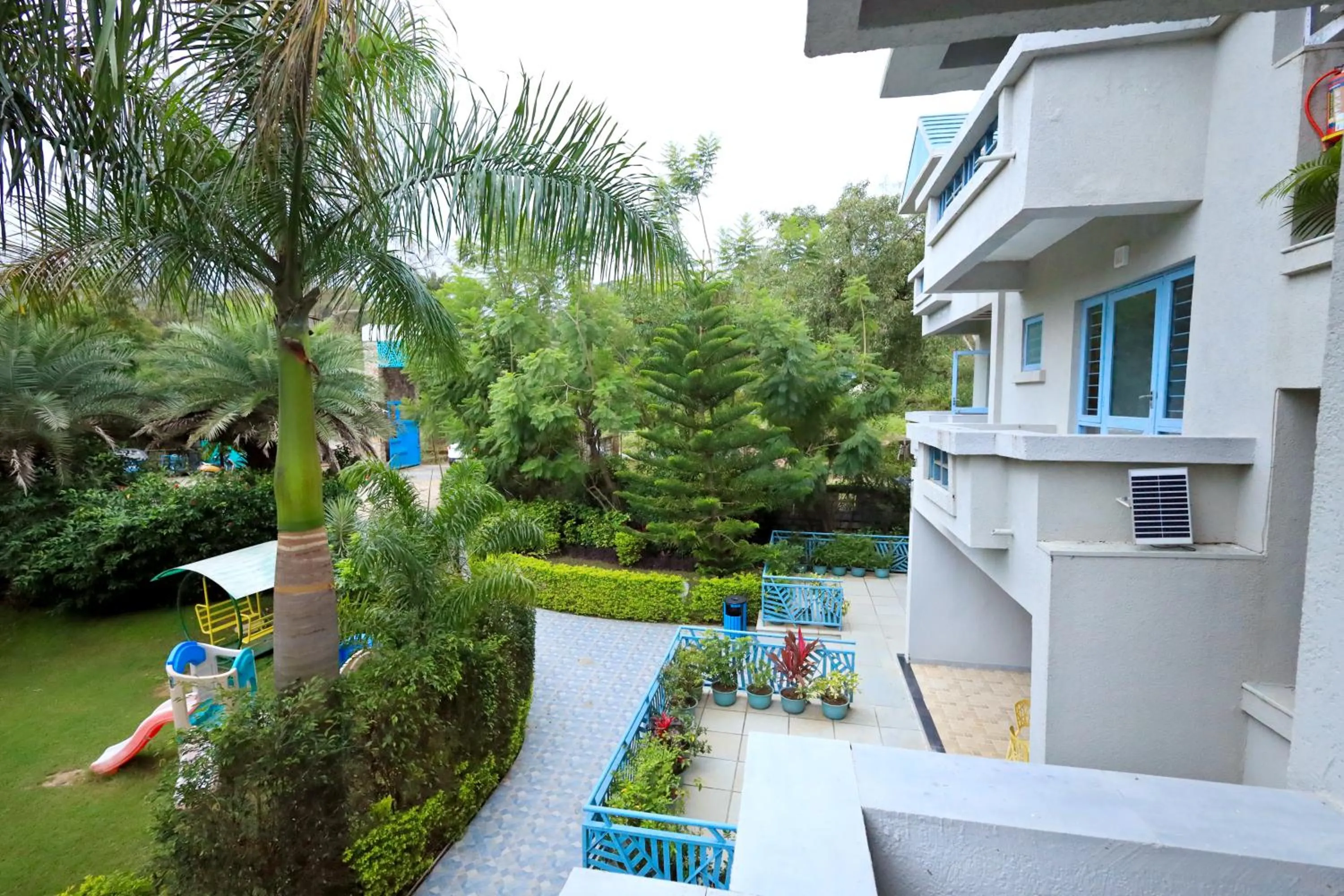 Garden in Hummingbird Resort