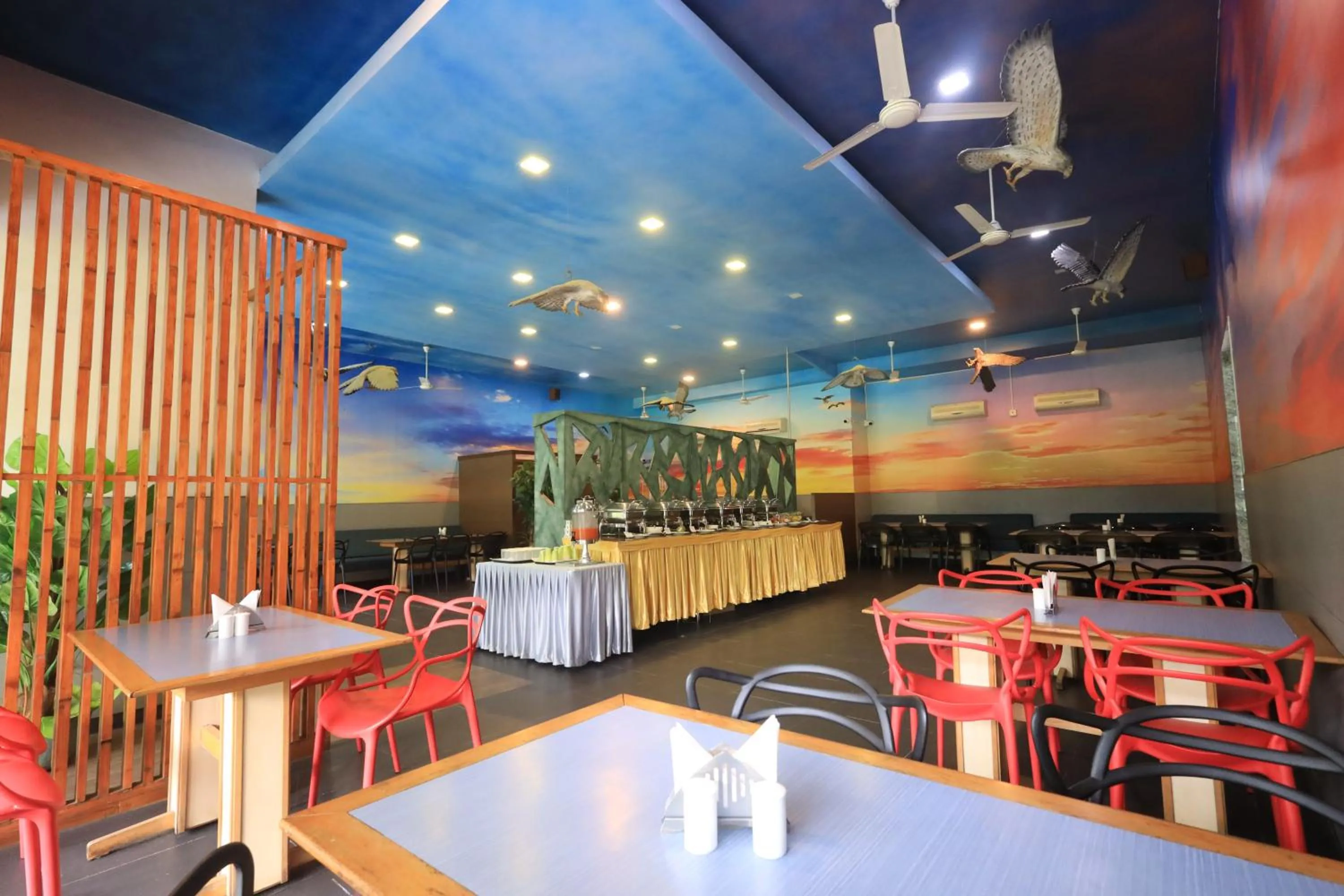 Restaurant/places to eat in Hummingbird Resort