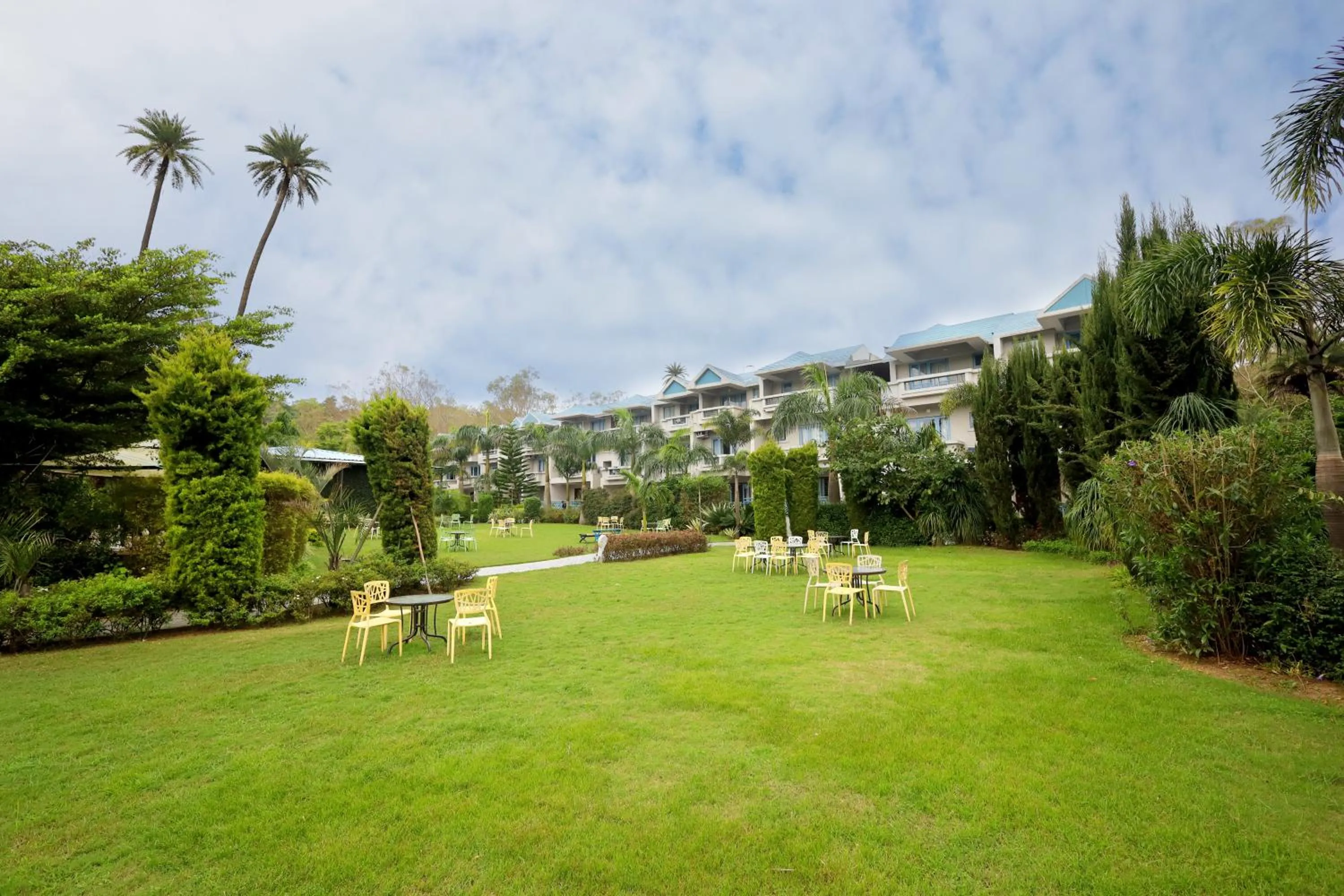 Garden in Hummingbird Resort