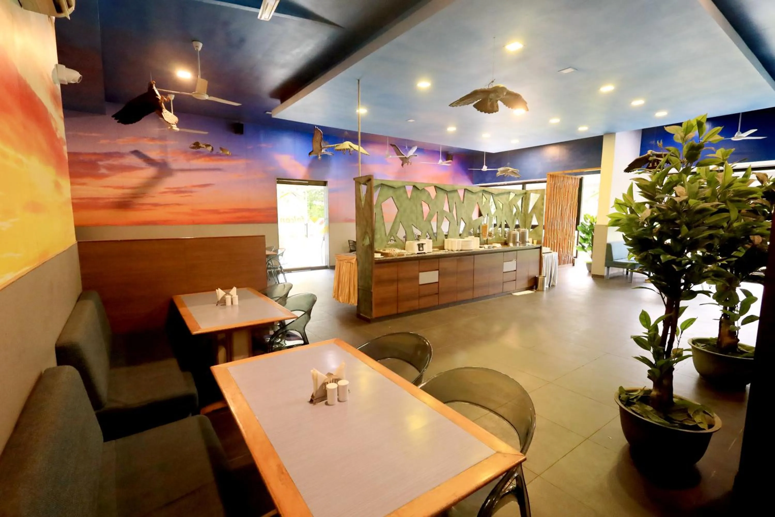 Restaurant/places to eat in Hummingbird Resort