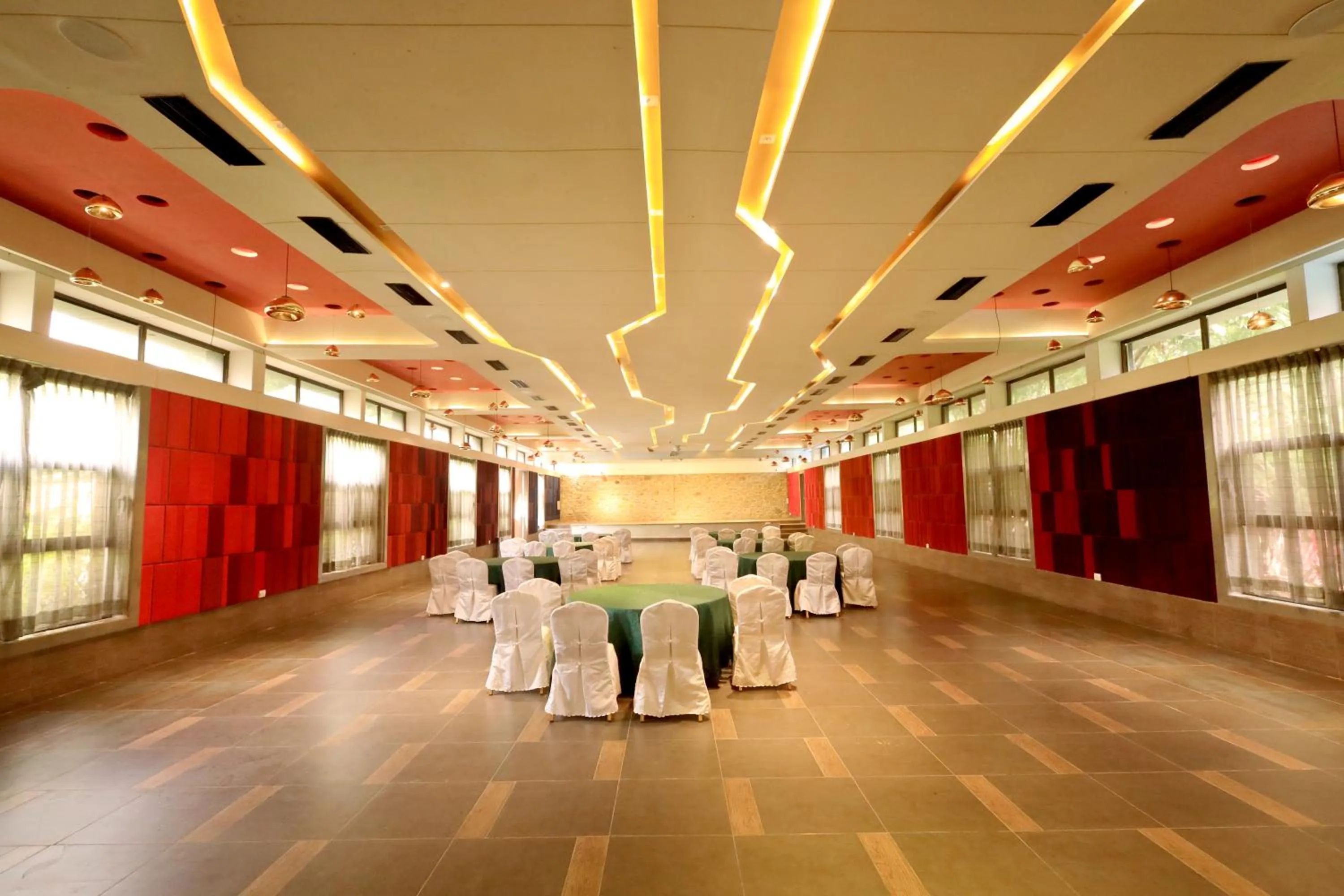 Banquet/Function facilities in Hummingbird Resort