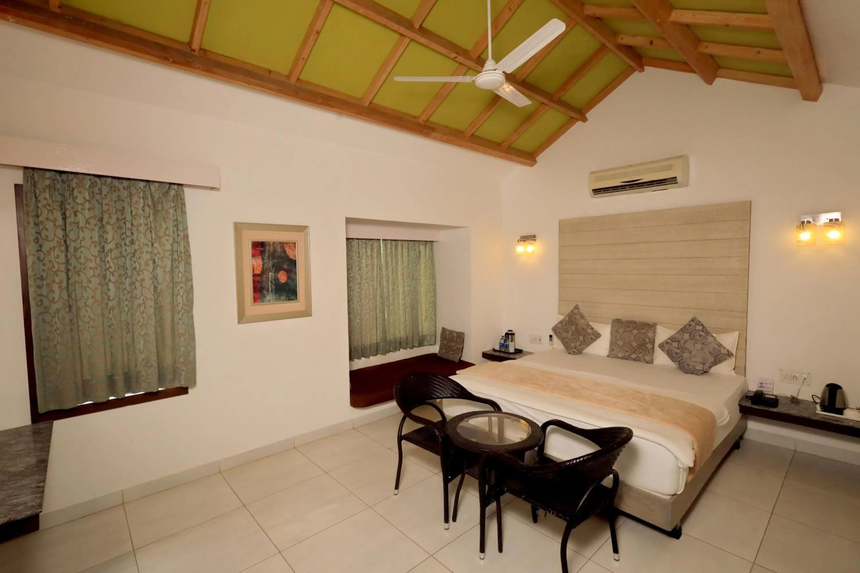 Bedroom, Bed in Hummingbird Resort